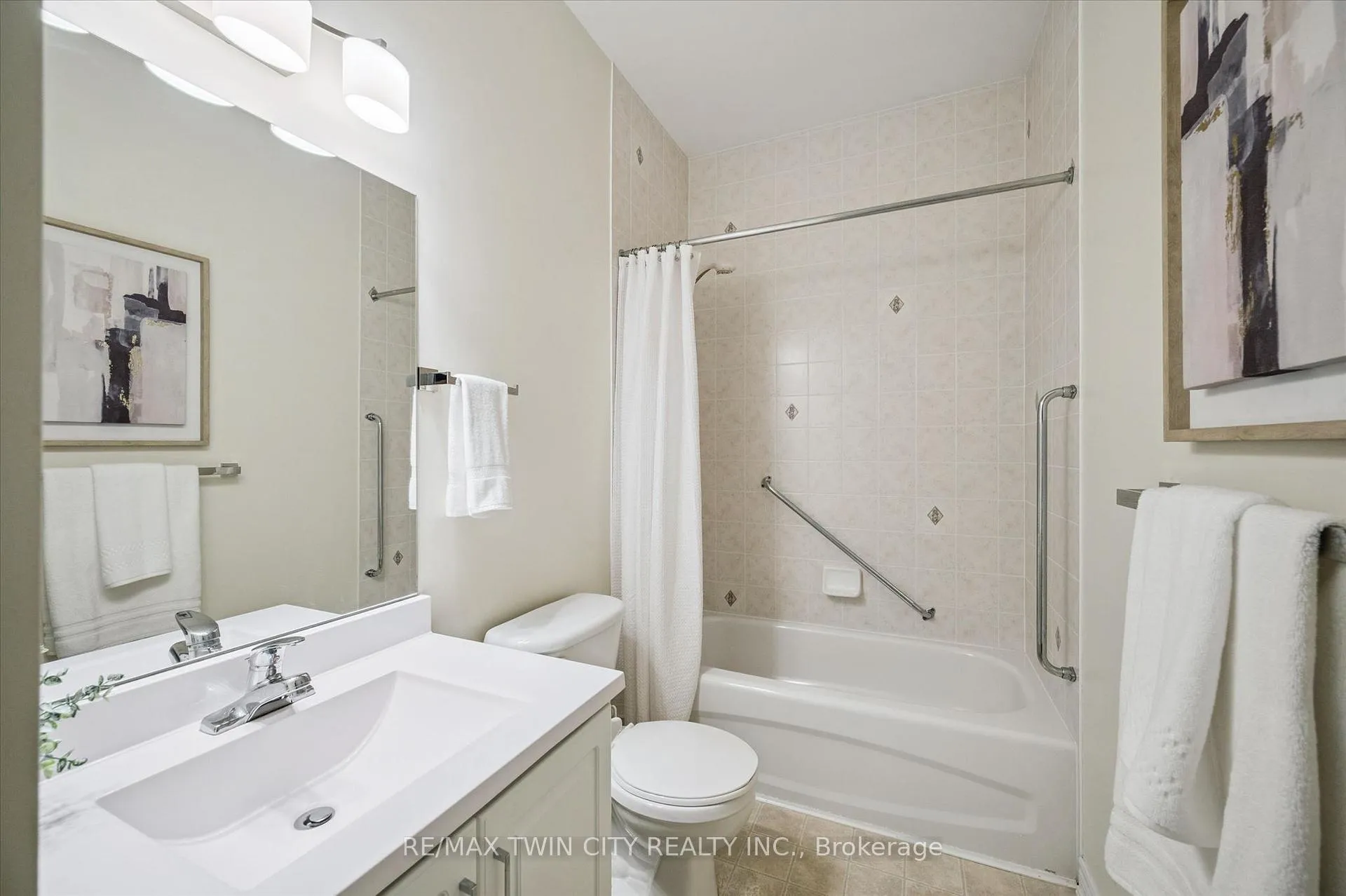 Photo 12 of Unit 9, 100 Idle Creek Drive, Kitchener — HOMEH