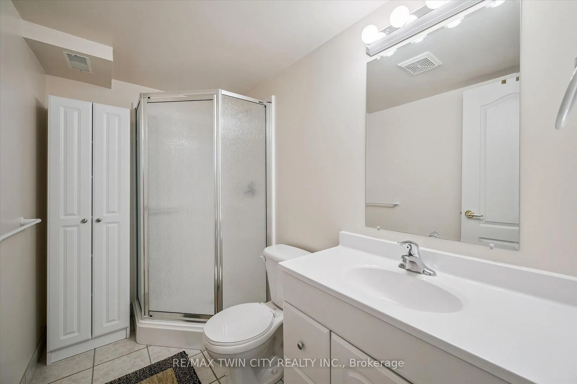Photo 17 of Unit 9, 100 Idle Creek Drive, Kitchener — HOMEH