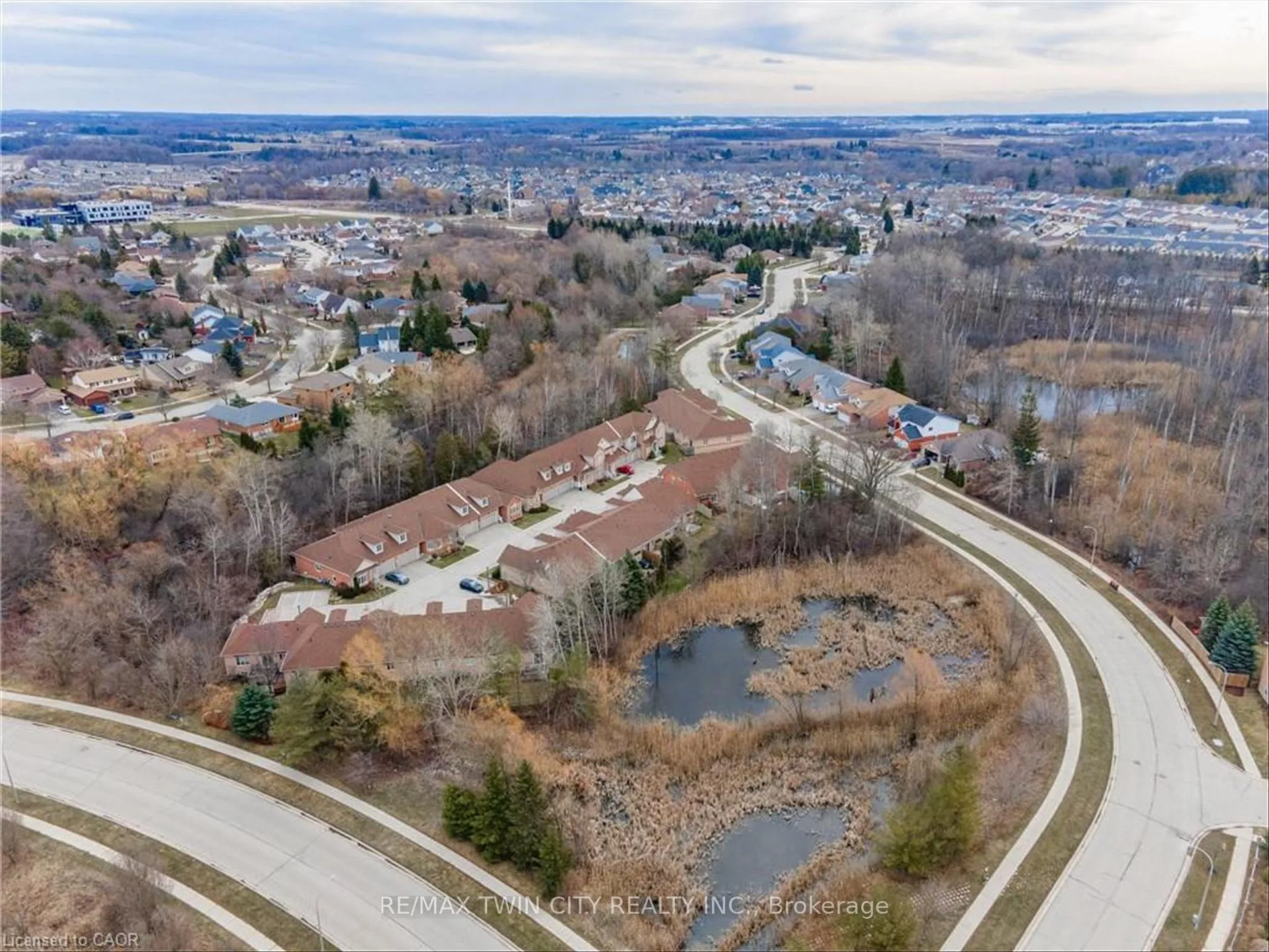 Photo 26 of Unit 9, 100 Idle Creek Drive, Kitchener — HOMEH