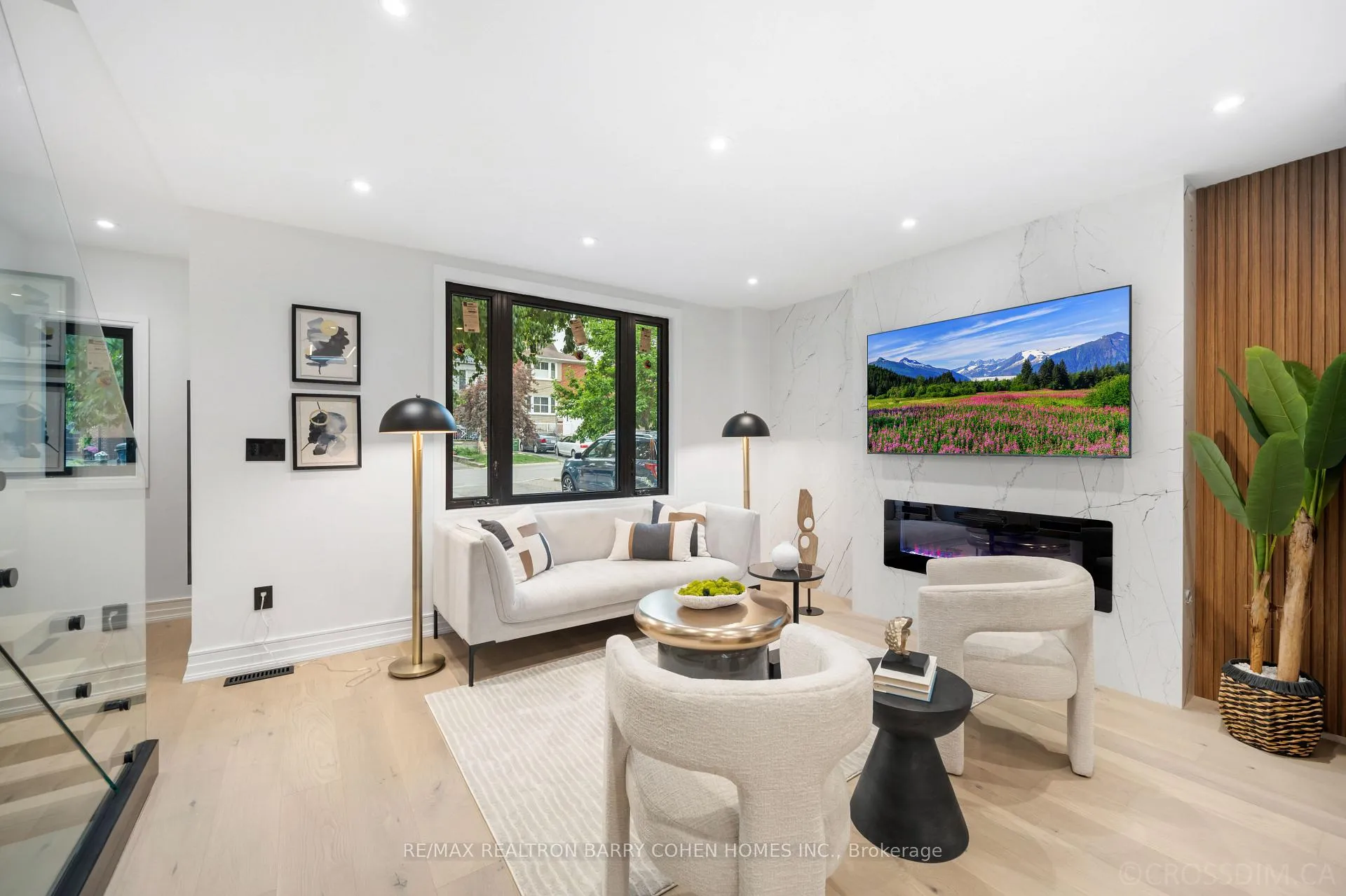Photo 4 of 12 Fairfield Road, Toronto, Mount Pleasant East — HOMEH