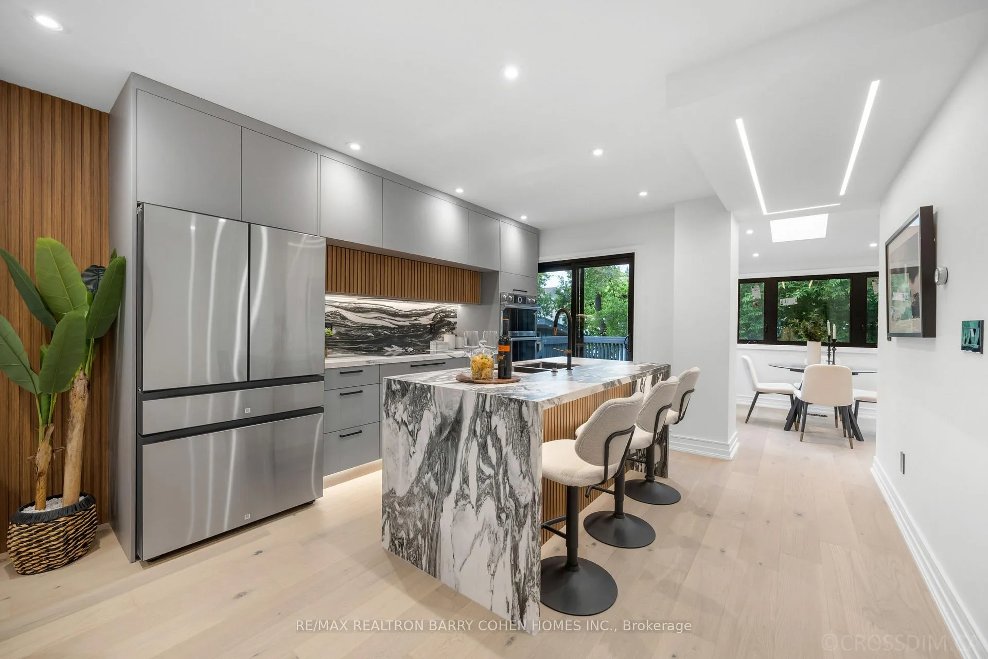Photo 8 of 12 Fairfield Road, Toronto, Mount Pleasant East — HOMEH