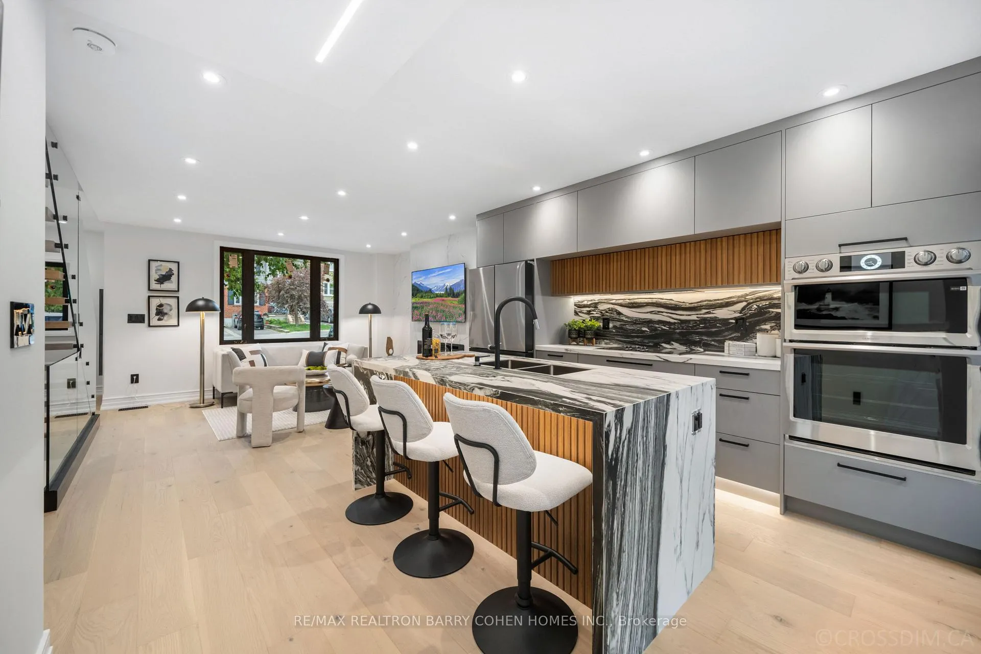 Photo 10 of 12 Fairfield Road, Toronto, Mount Pleasant East — HOMEH