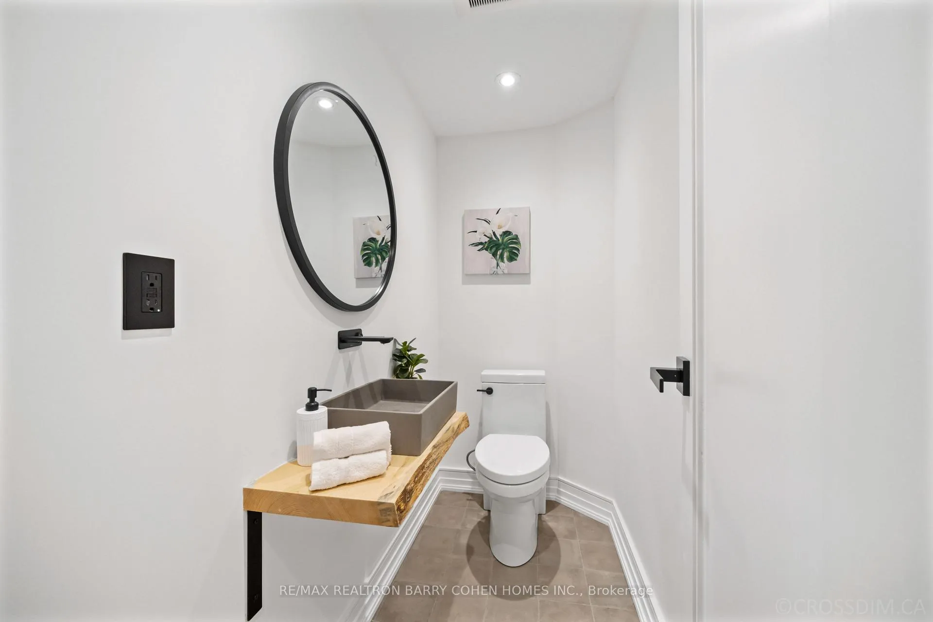 Photo 15 of 12 Fairfield Road, Toronto, Mount Pleasant East — HOMEH