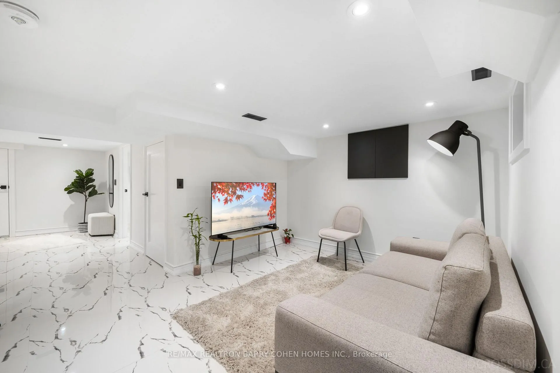 Photo 27 of 12 Fairfield Road, Toronto, Mount Pleasant East — HOMEH