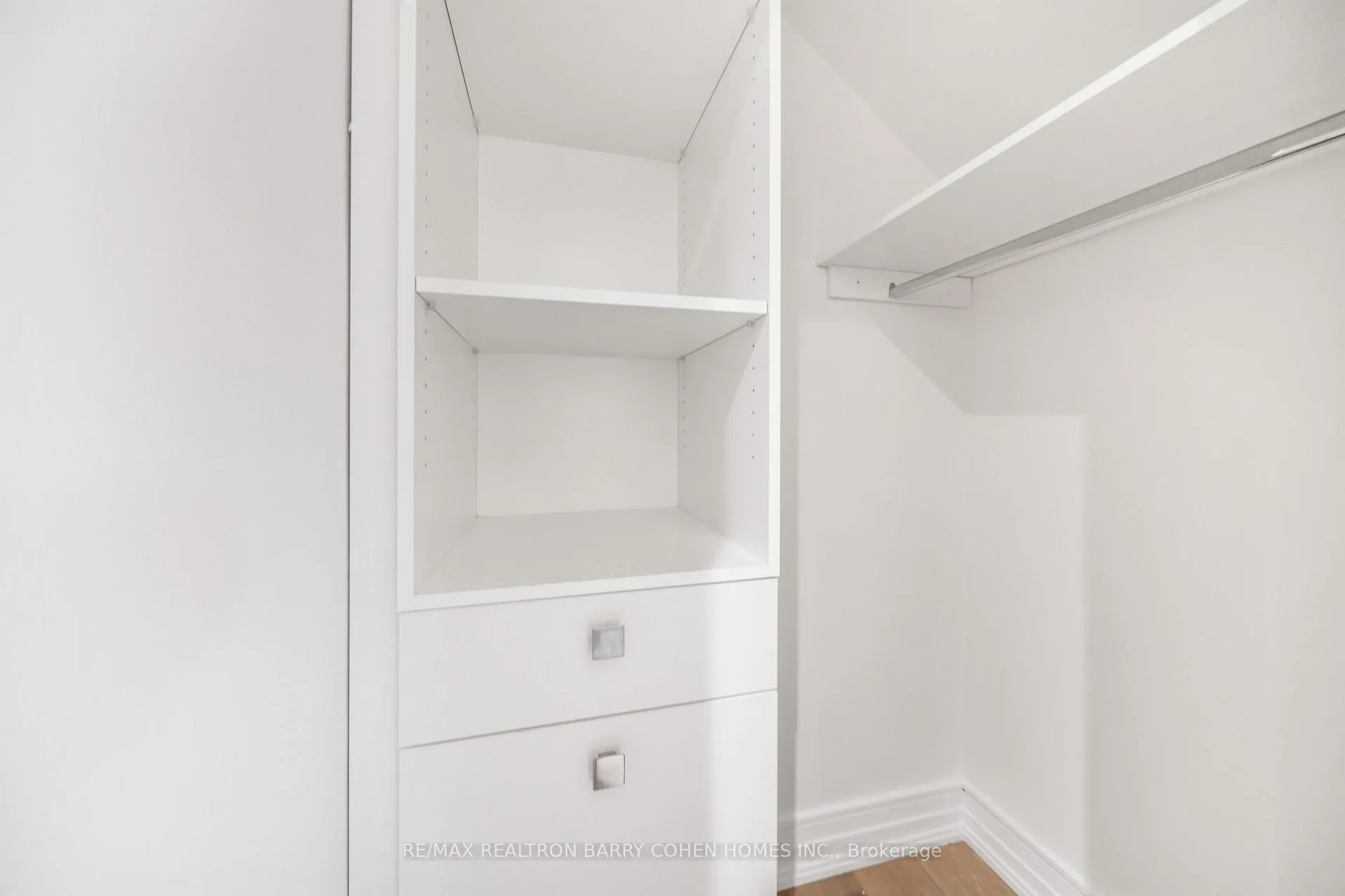 Photo 31 of 12 Fairfield Road, Toronto, Mount Pleasant East — HOMEH