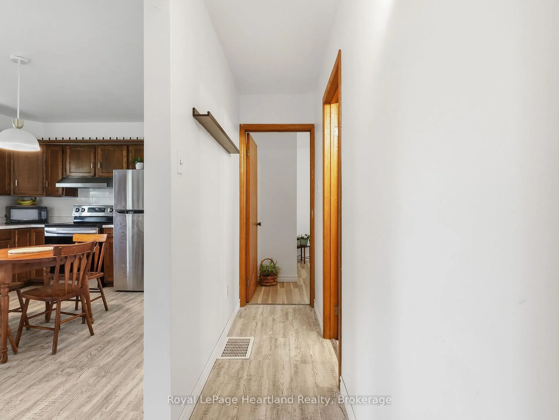 Photo 14 of 21 Brown Street S, Minto — HOMEH