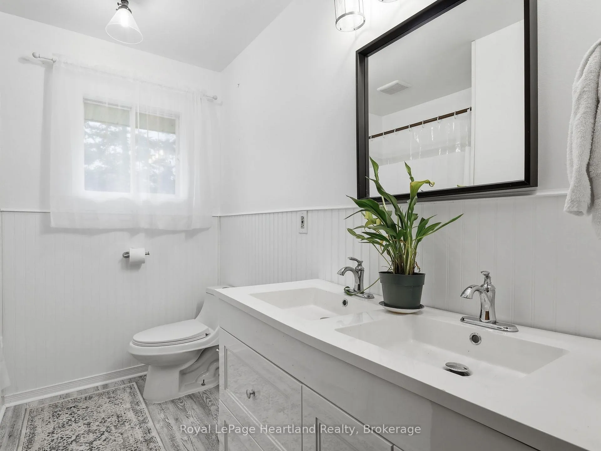 Photo 16 of 21 Brown Street S, Minto — HOMEH