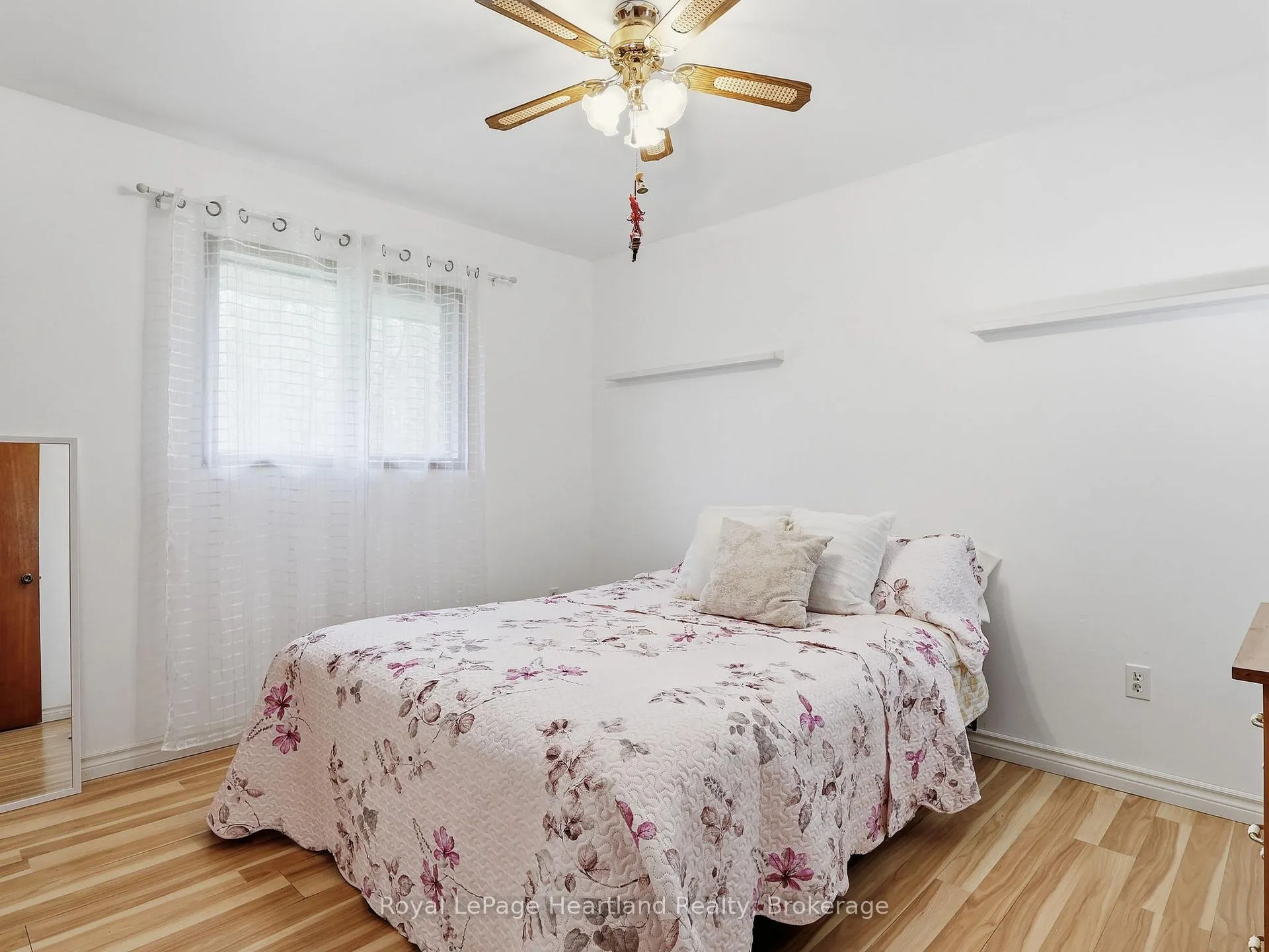 Photo 18 of 21 Brown Street S, Minto — HOMEH