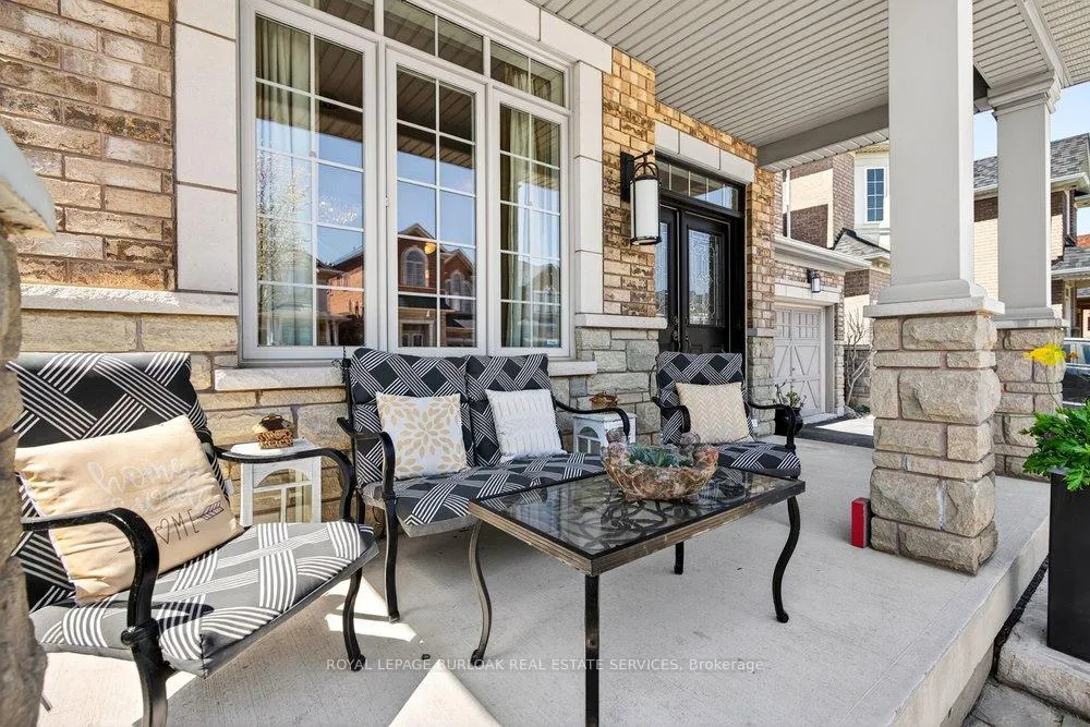 Photo 2 of 4639 Simmons Road, Burlington, Alton — HOMEH