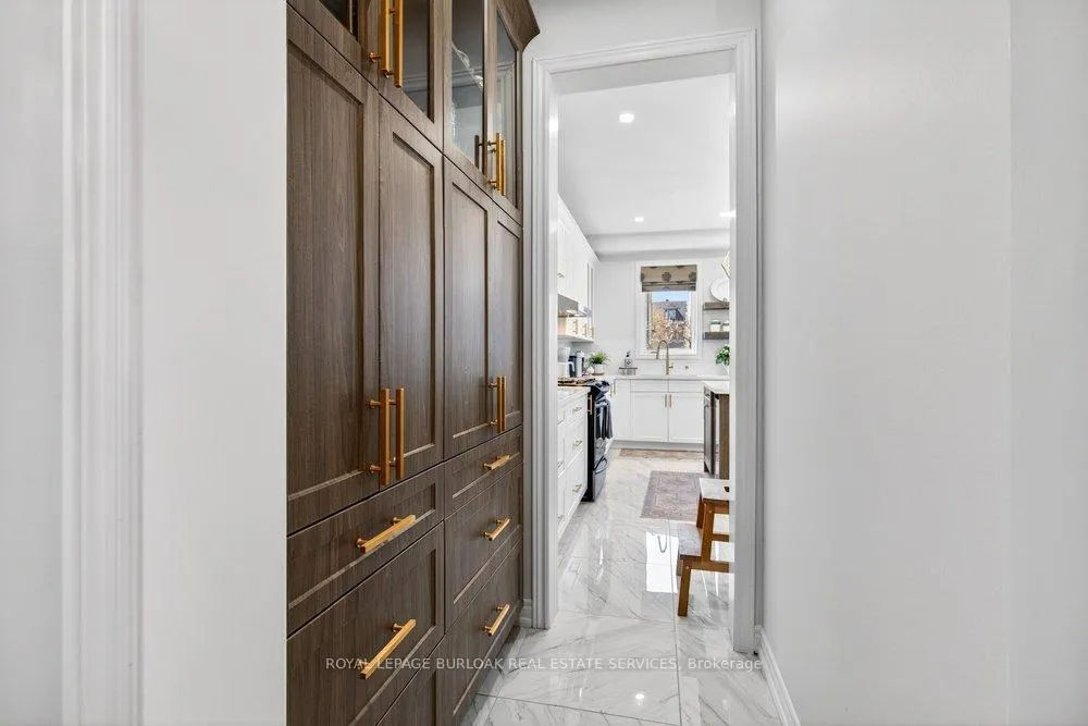 Photo 10 of 4639 Simmons Road, Burlington, Alton — HOMEH