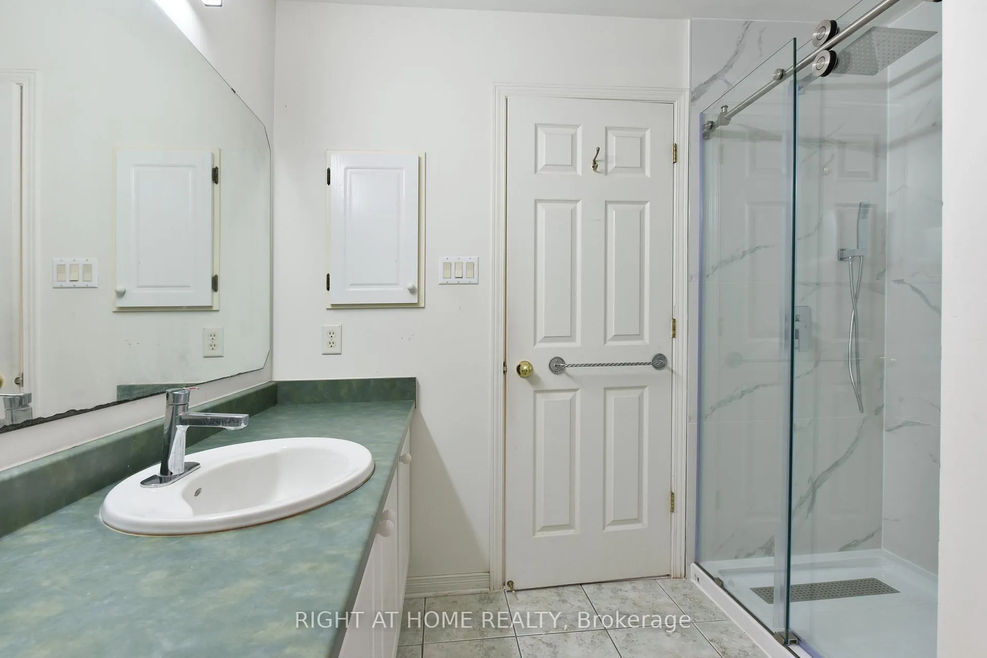 Photo 21 of 11 Cheltonia Way, Ottawa, Kanata - Kanata Lakes/Heritage Hills — HOMEH