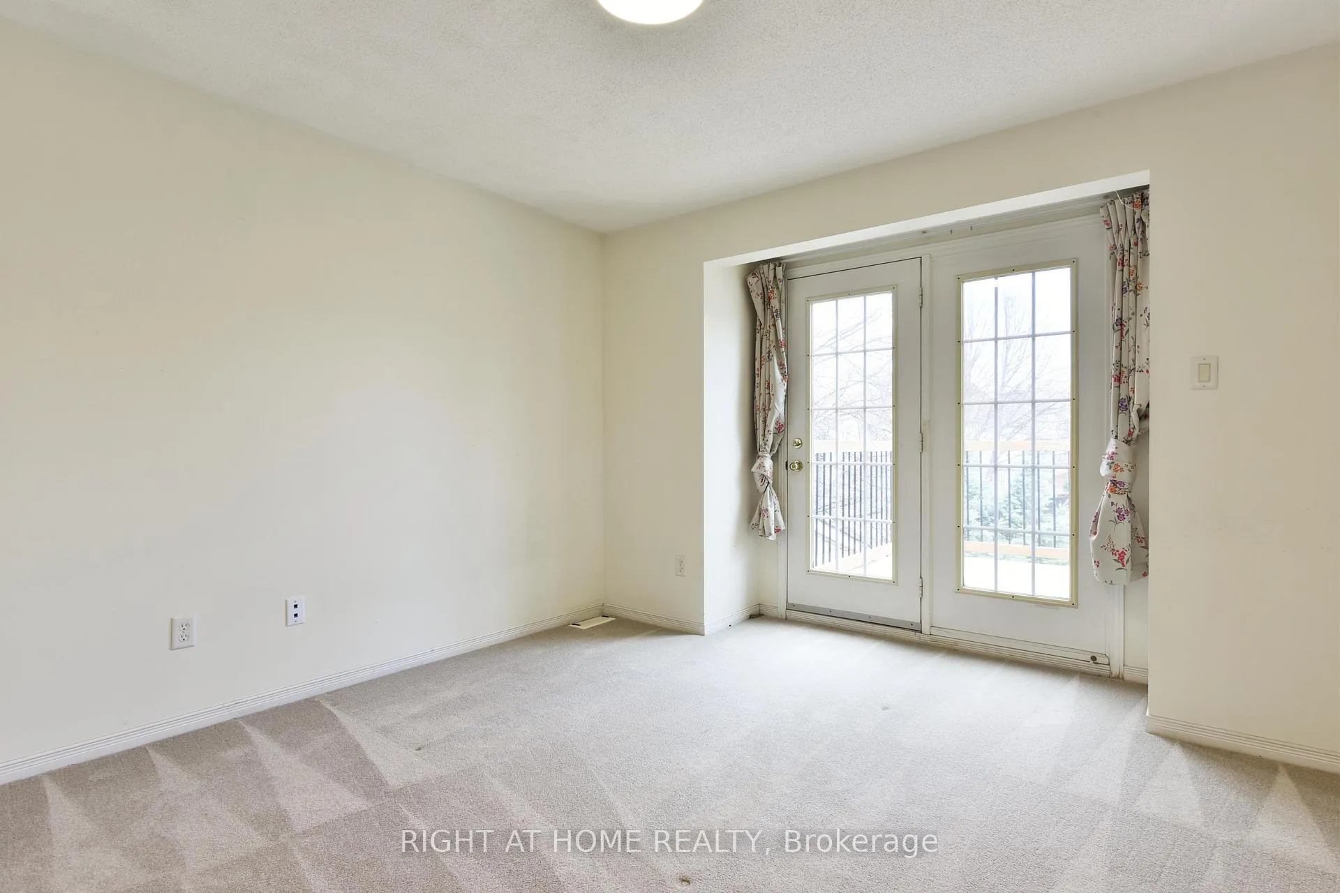 Photo 22 of 11 Cheltonia Way, Ottawa, Kanata - Kanata Lakes/Heritage Hills — HOMEH