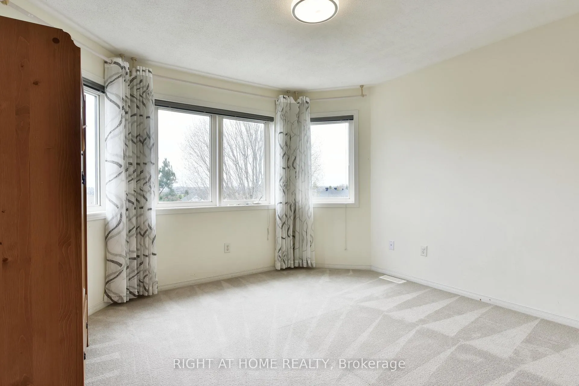 Photo 24 of 11 Cheltonia Way, Ottawa, Kanata - Kanata Lakes/Heritage Hills — HOMEH