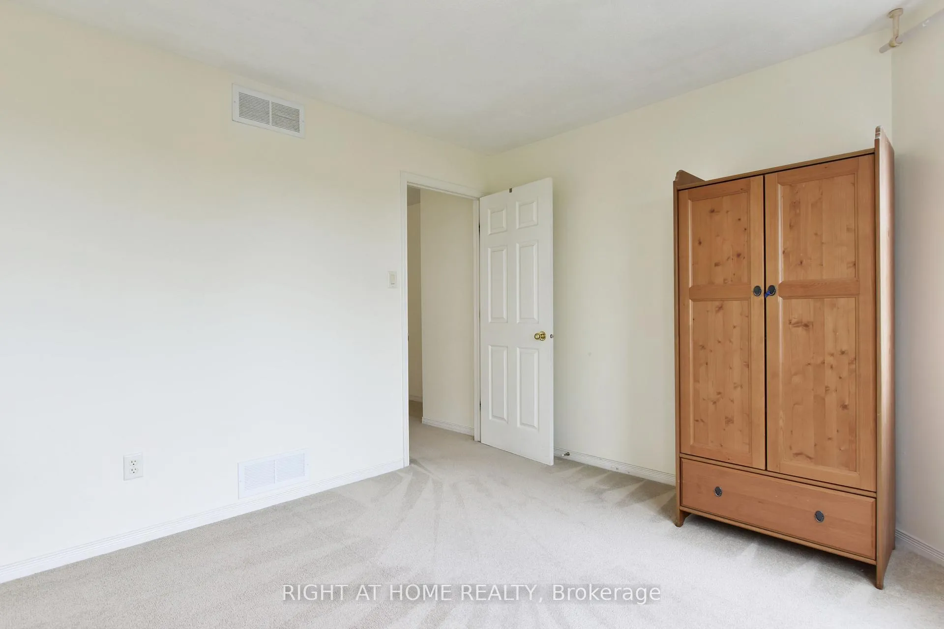 Photo 25 of 11 Cheltonia Way, Ottawa, Kanata - Kanata Lakes/Heritage Hills — HOMEH