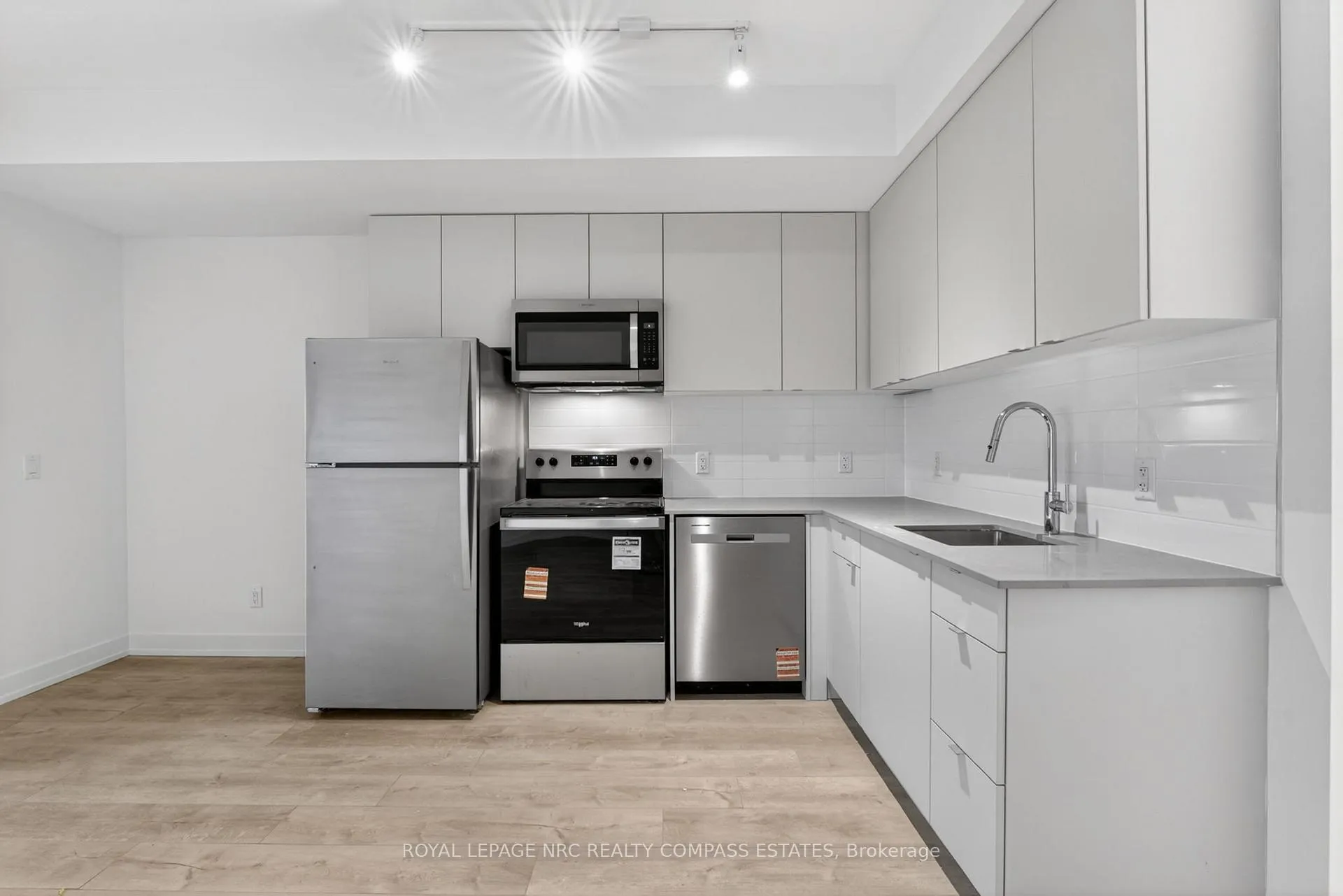 Photo 3 of Unit 108B, 16 Melbourne Avenue, St. Catharines, E. Chester — HOMEH