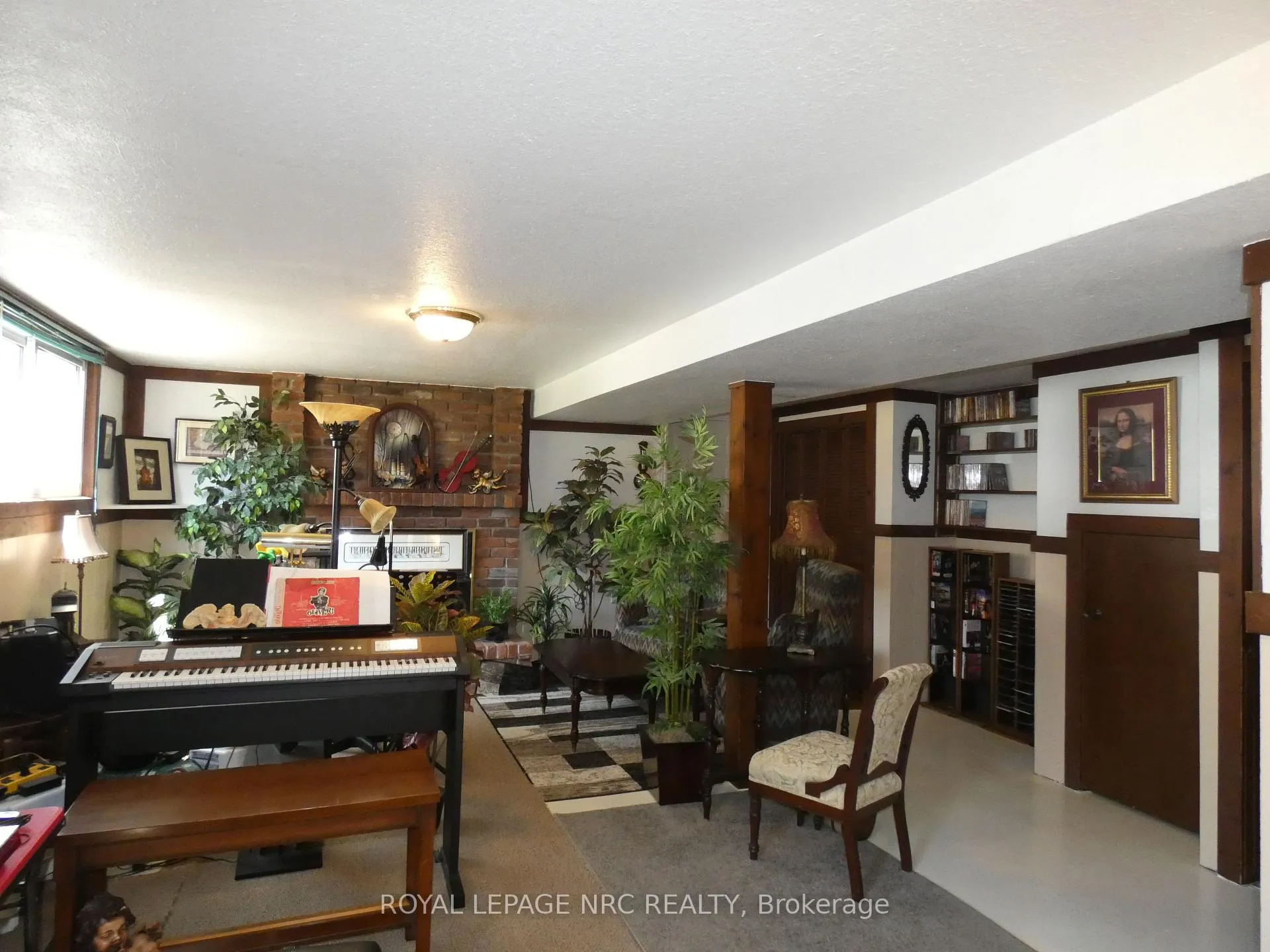 Photo 14 of 2909 Henley Avenue, Niagara Falls, Church's Lane — HOMEH