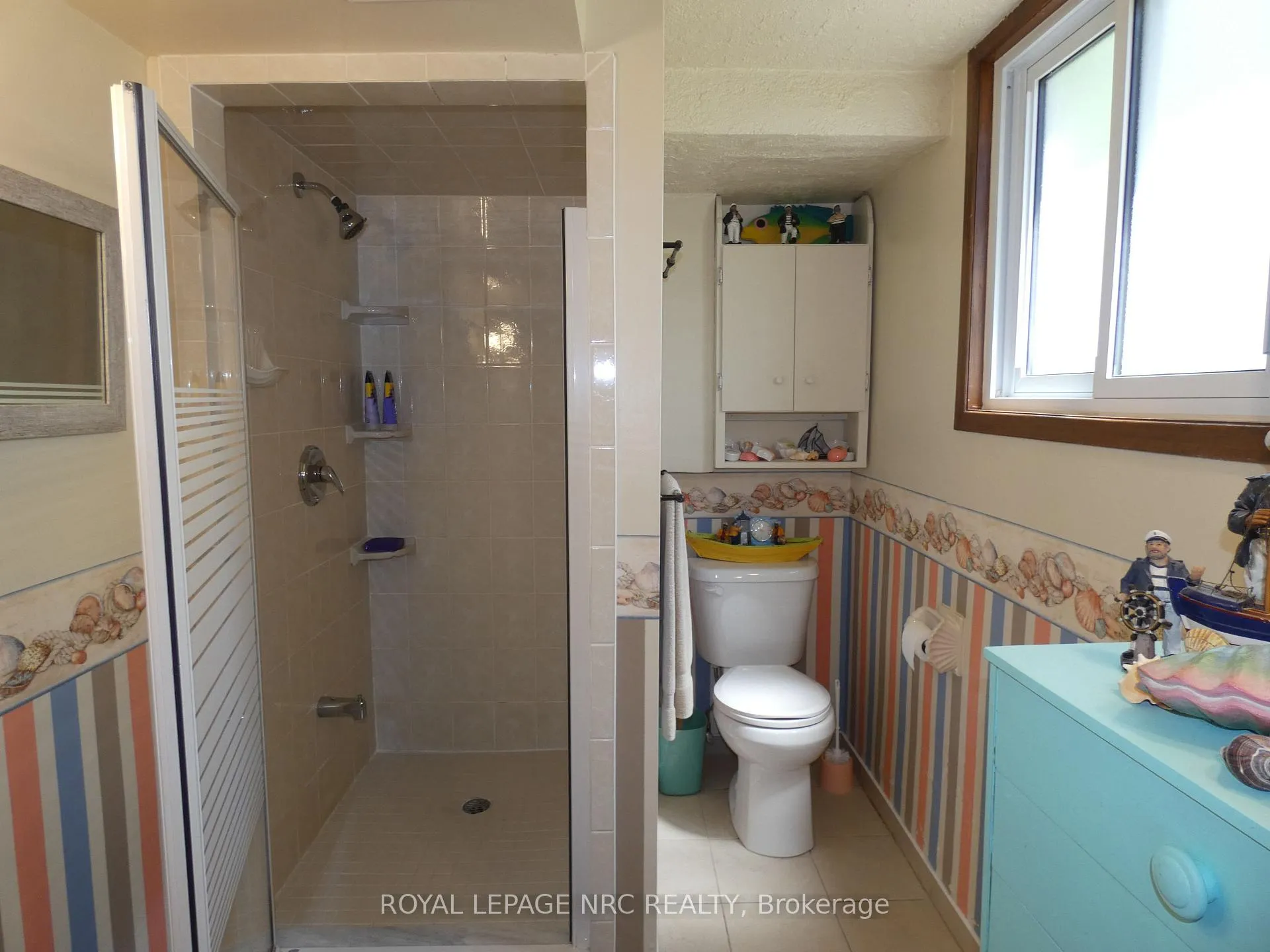 Photo 16 of 2909 Henley Avenue, Niagara Falls, Church's Lane — HOMEH