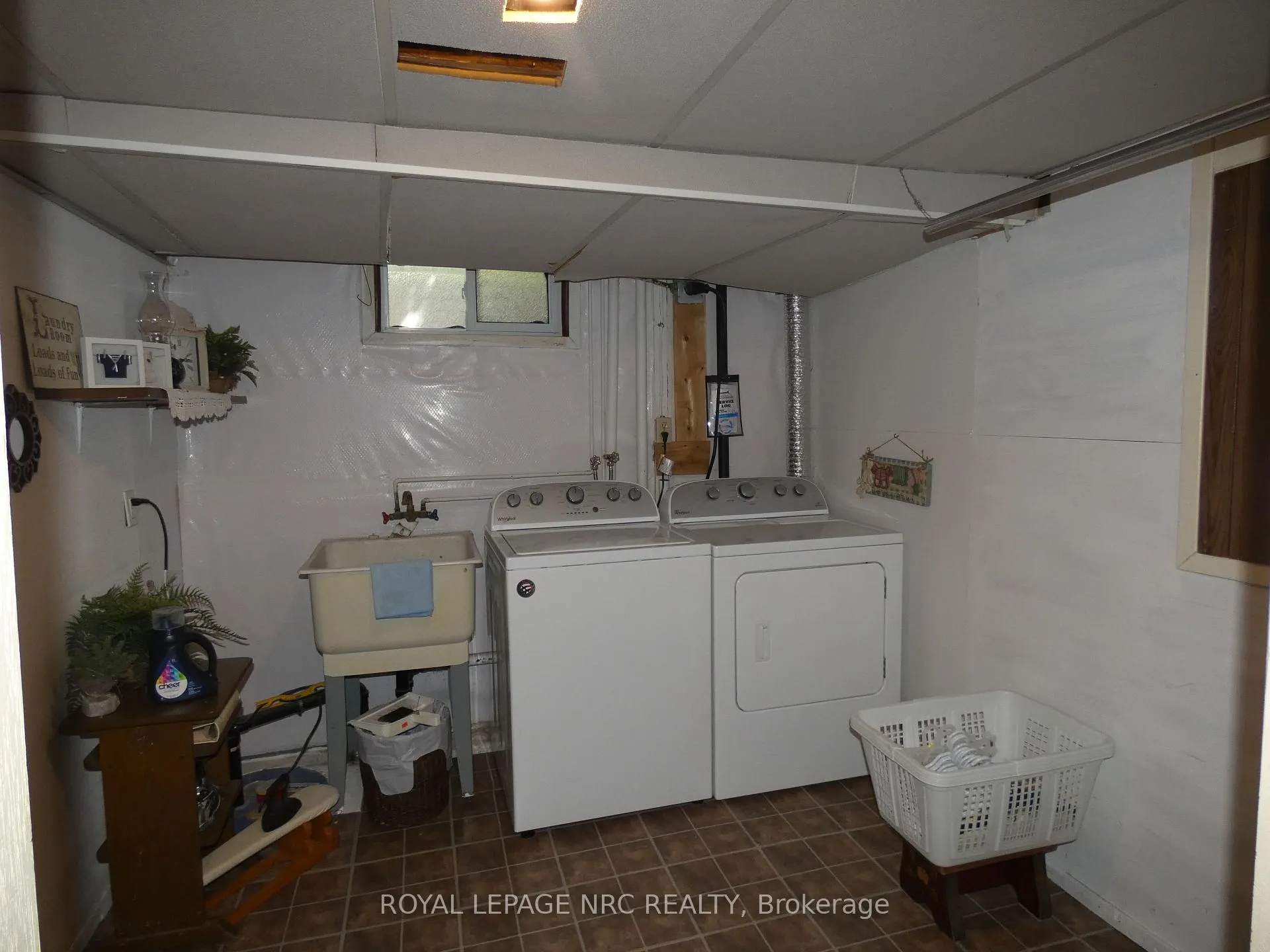 Photo 18 of 2909 Henley Avenue, Niagara Falls, Church's Lane — HOMEH