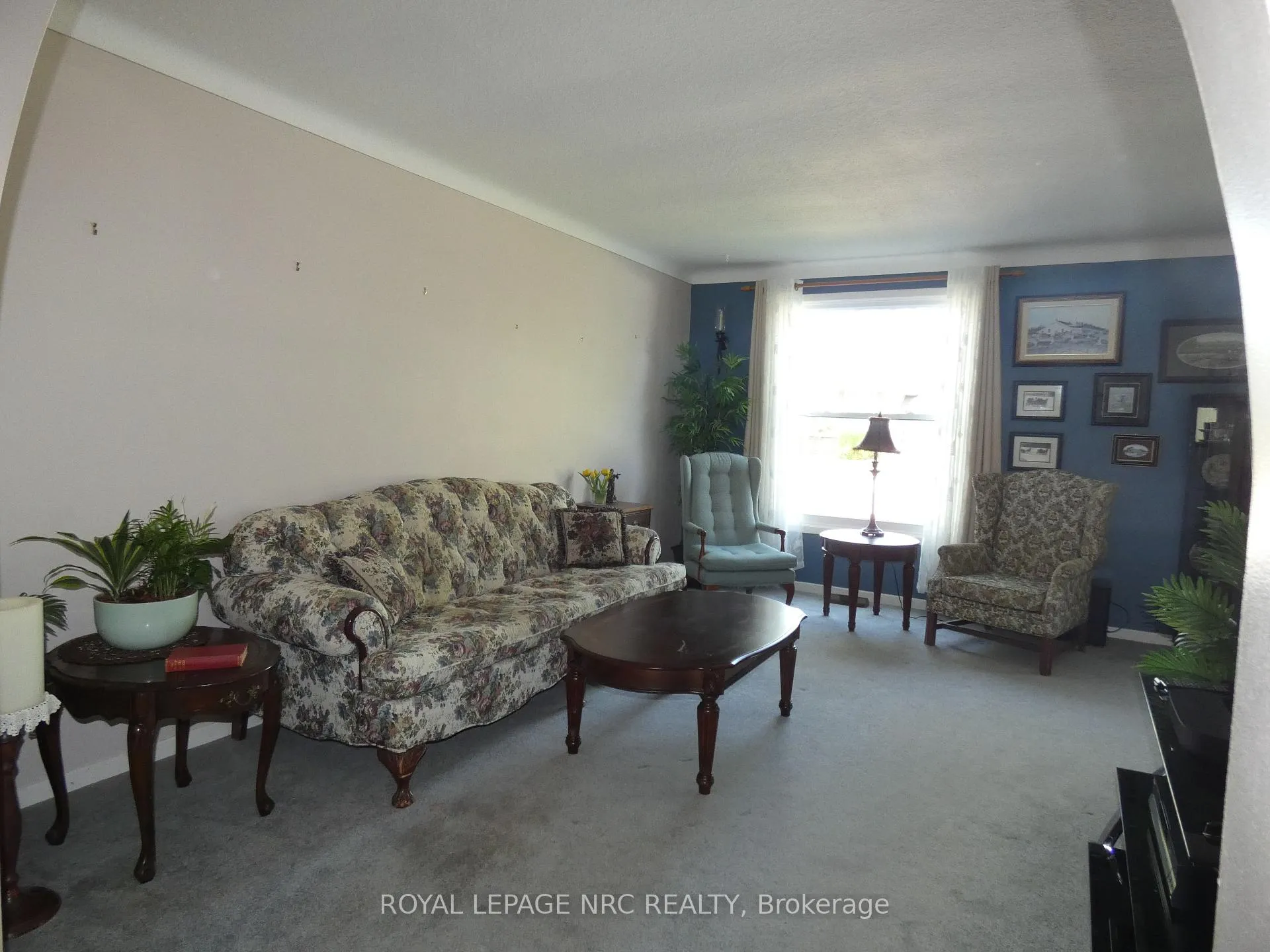 Photo 4 of 2909 Henley Avenue, Niagara Falls, Church's Lane — HOMEH