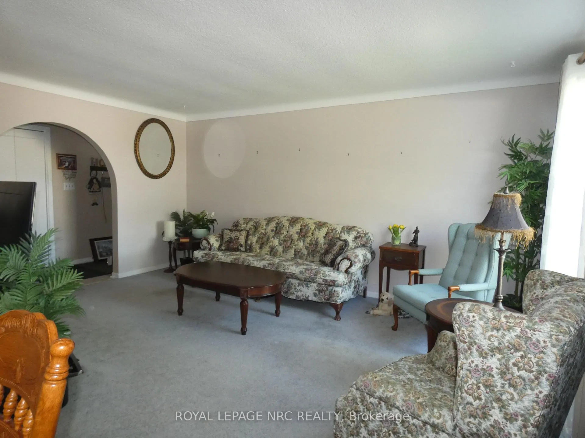 Photo 5 of 2909 Henley Avenue, Niagara Falls, Church's Lane — HOMEH