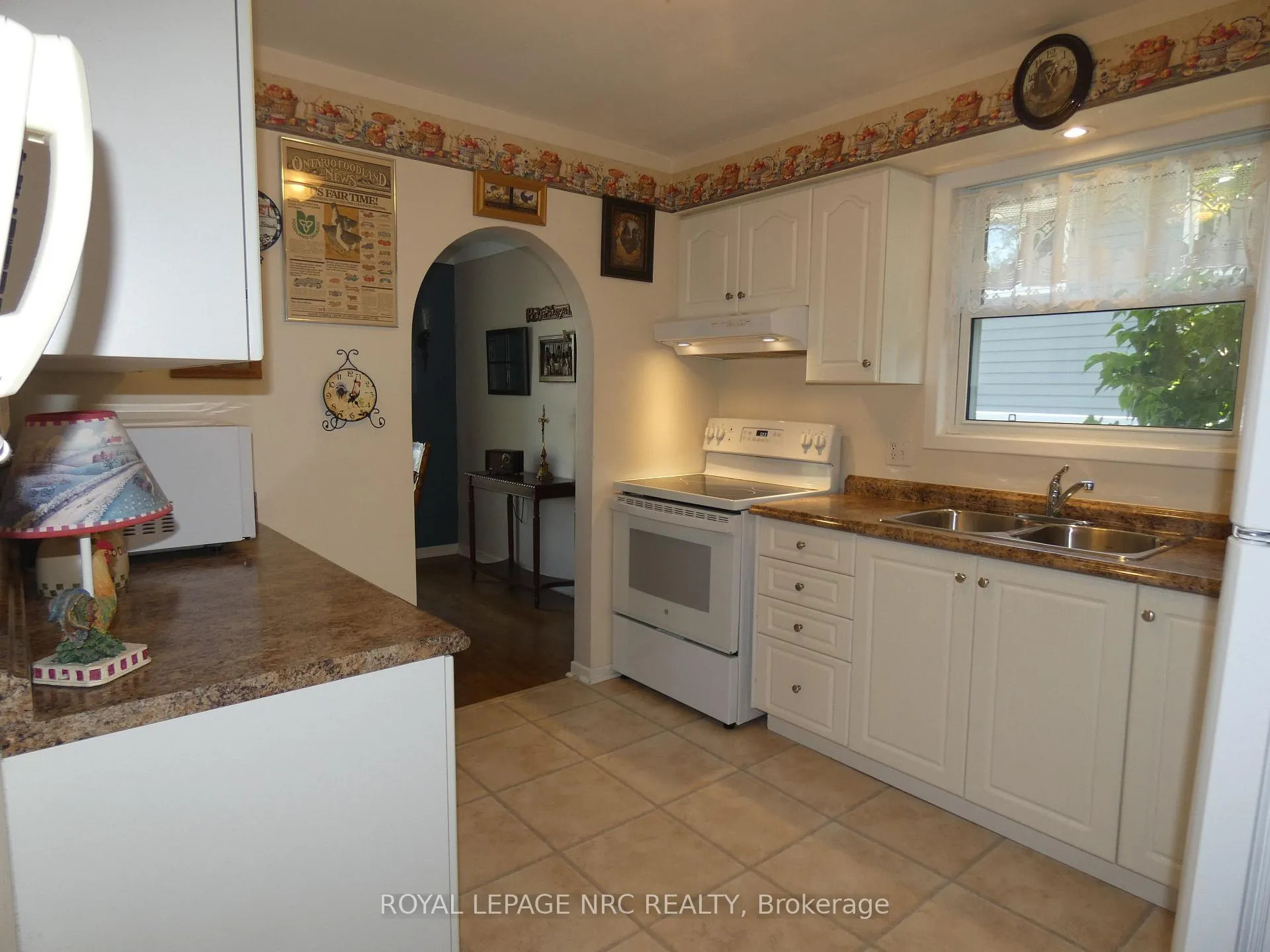 Photo 7 of 2909 Henley Avenue, Niagara Falls, Church's Lane — HOMEH