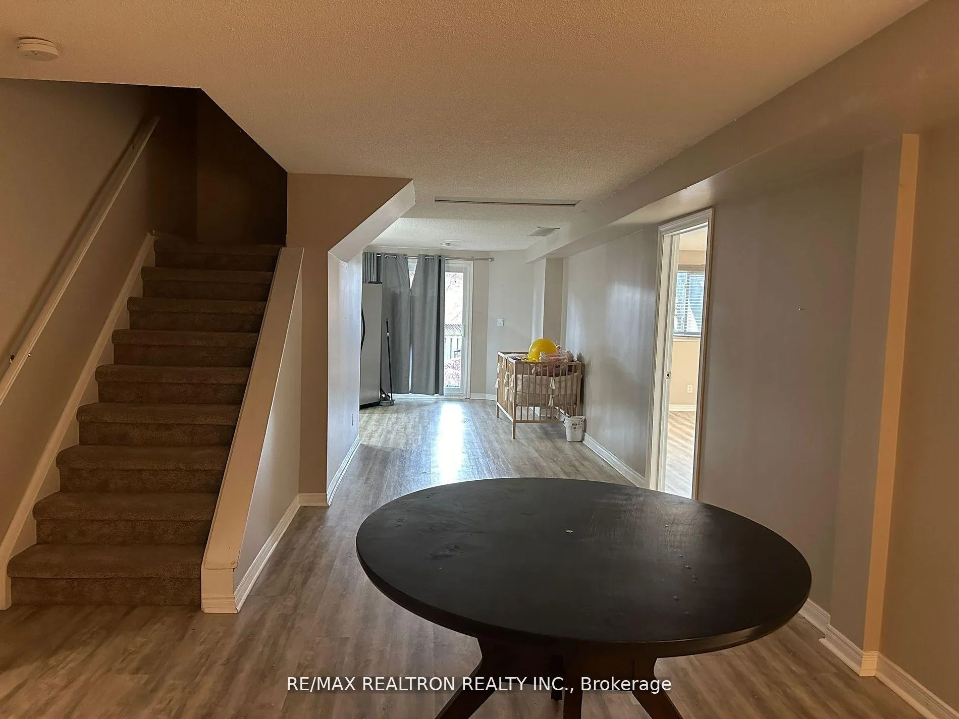 Photo 2 of 426 Herridge Circle, Newmarket, Huron Heights-Leslie Valley — HOMEH