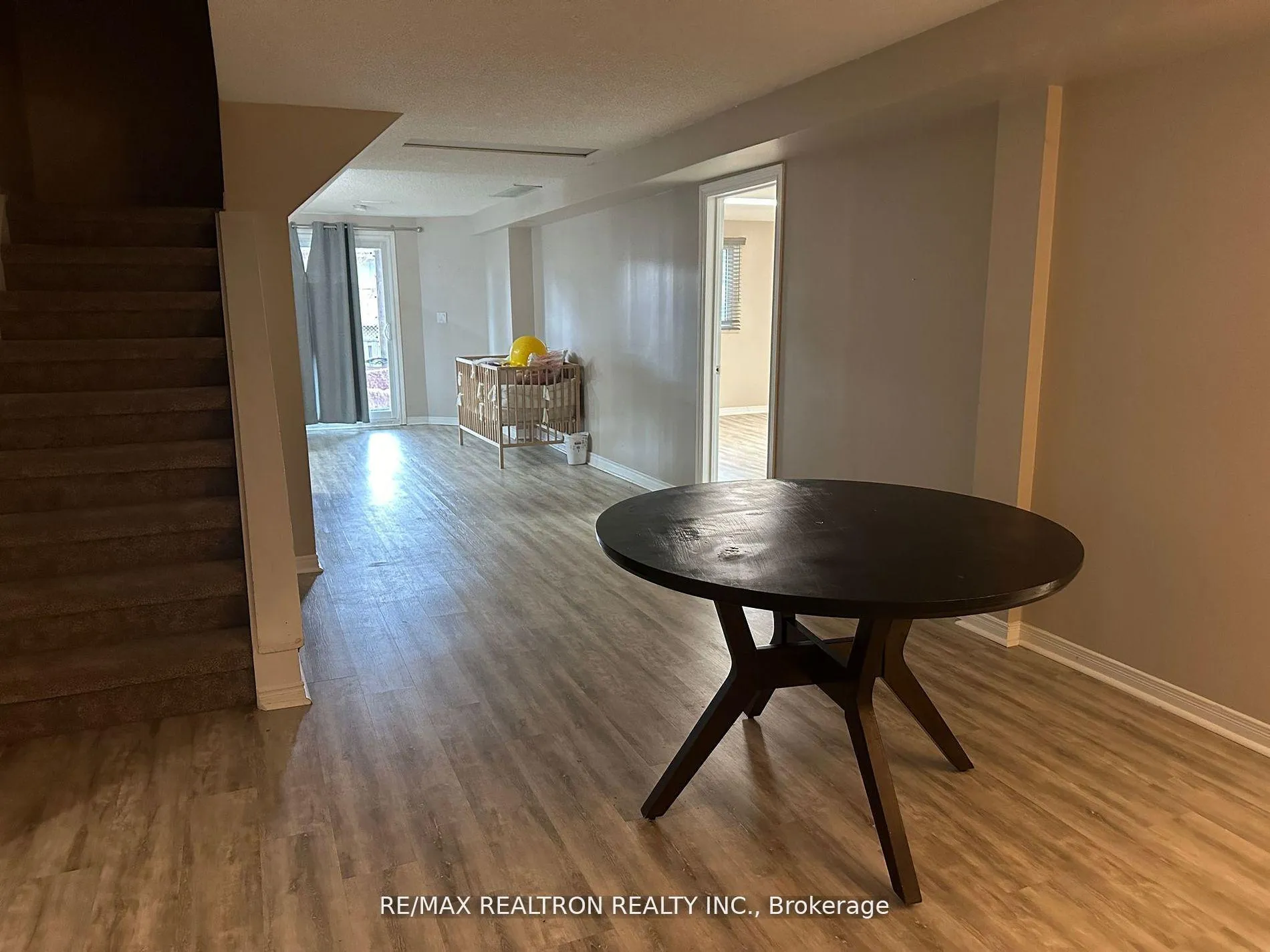 Photo 5 of 426 Herridge Circle, Newmarket, Huron Heights-Leslie Valley — HOMEH