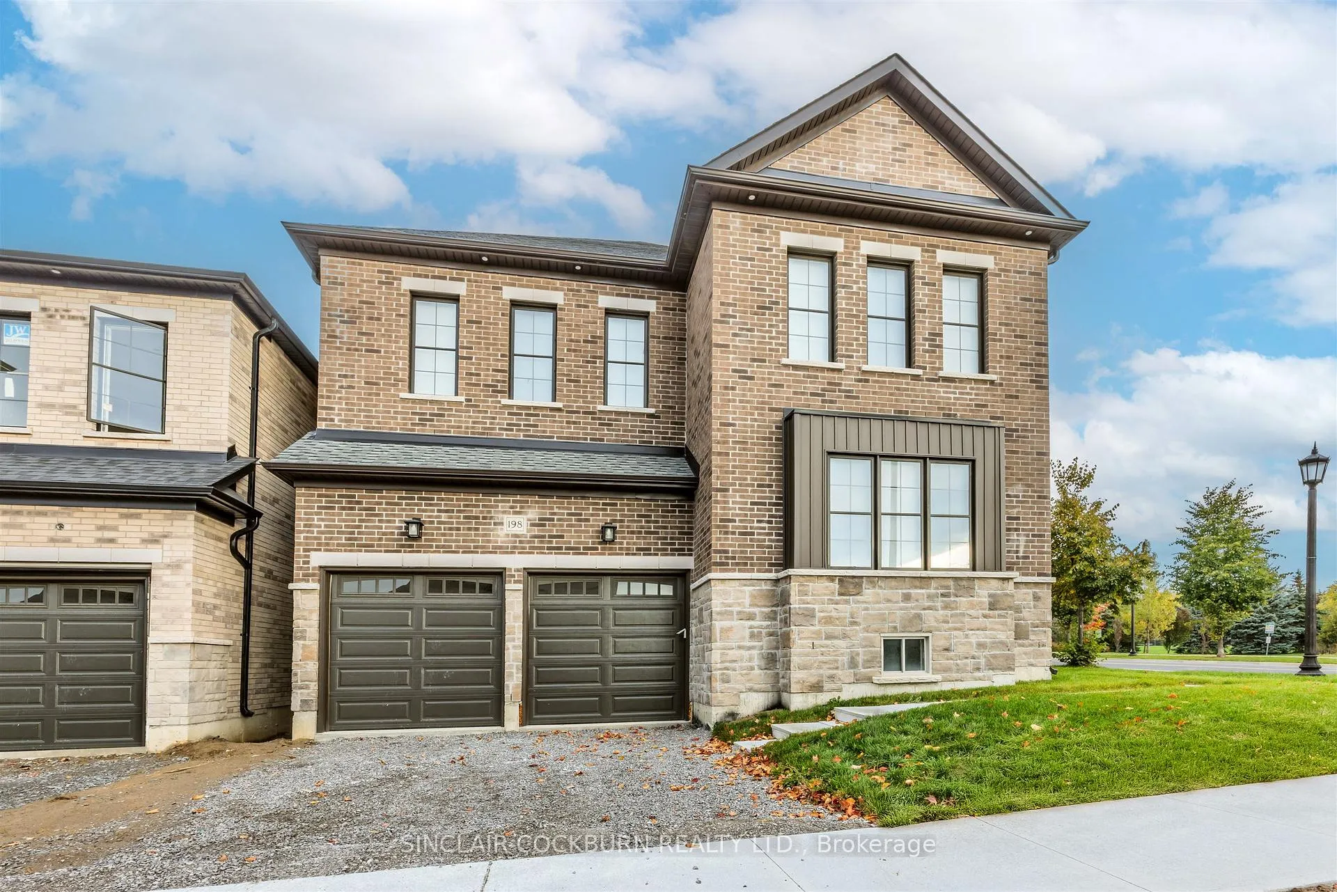 Photo 2 of 198 Prince Regent Street, Markham, Victoria Square — HOMEH