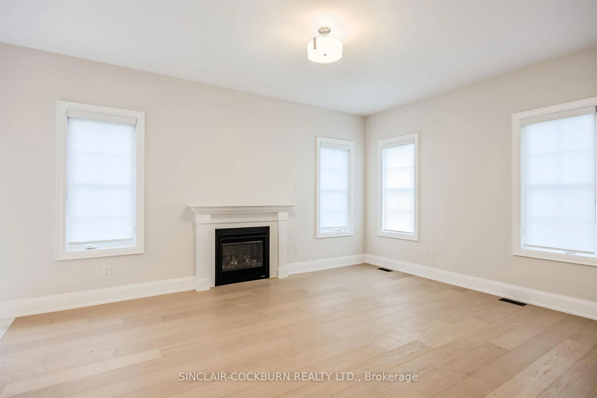Photo 6 of 198 Prince Regent Street, Markham, Victoria Square — HOMEH