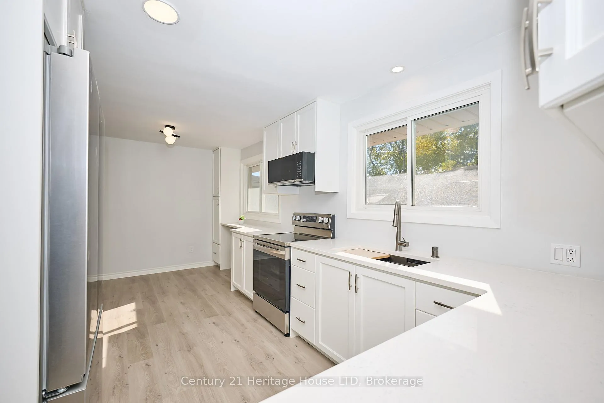 Photo 10 of 148 Champlain Drive, Fort Erie, Central — HOMEH