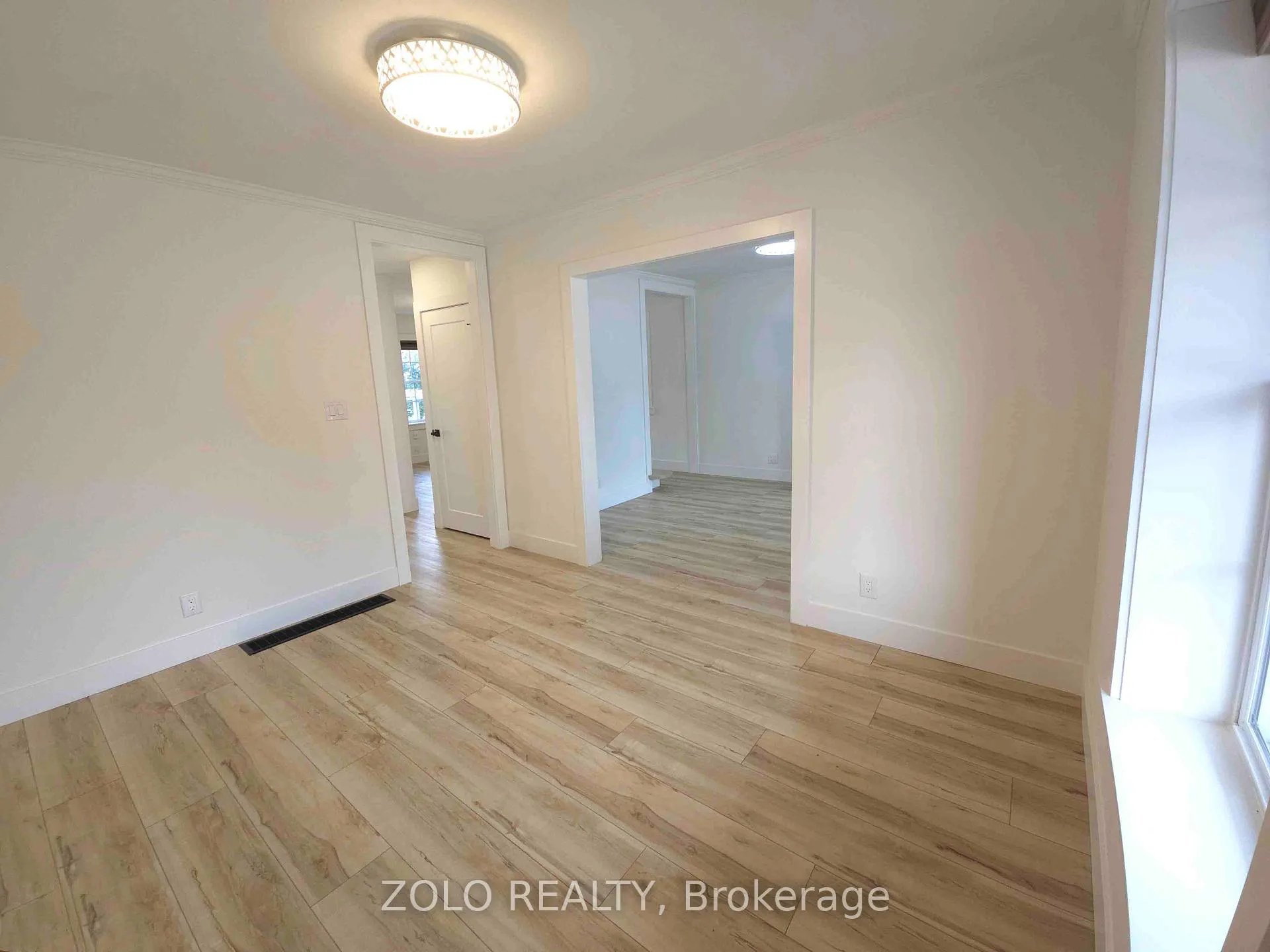 Photo 11 of 1504 King Street E, Hamilton, Delta — HOMEH