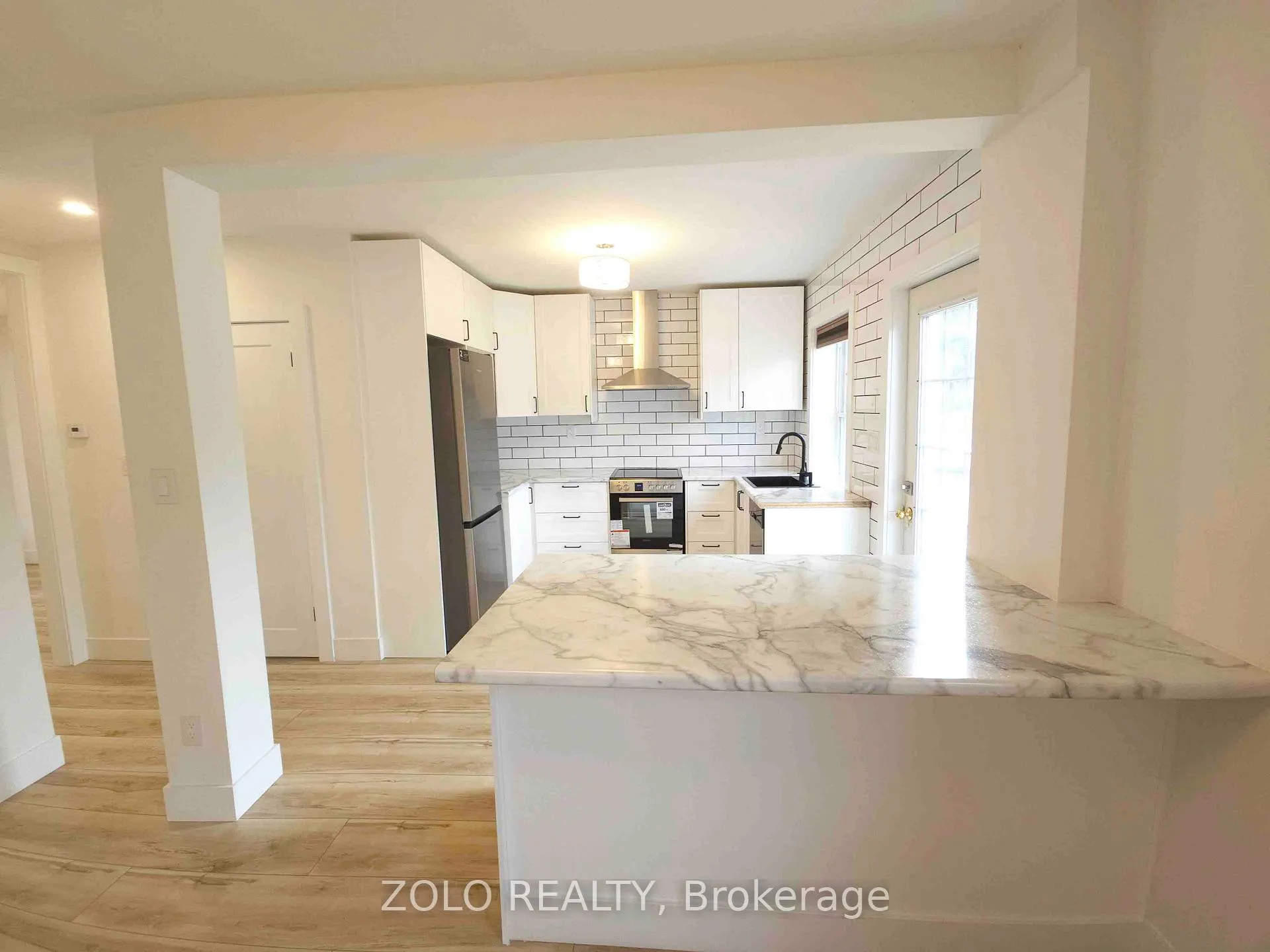 Photo 15 of 1504 King Street E, Hamilton, Delta — HOMEH