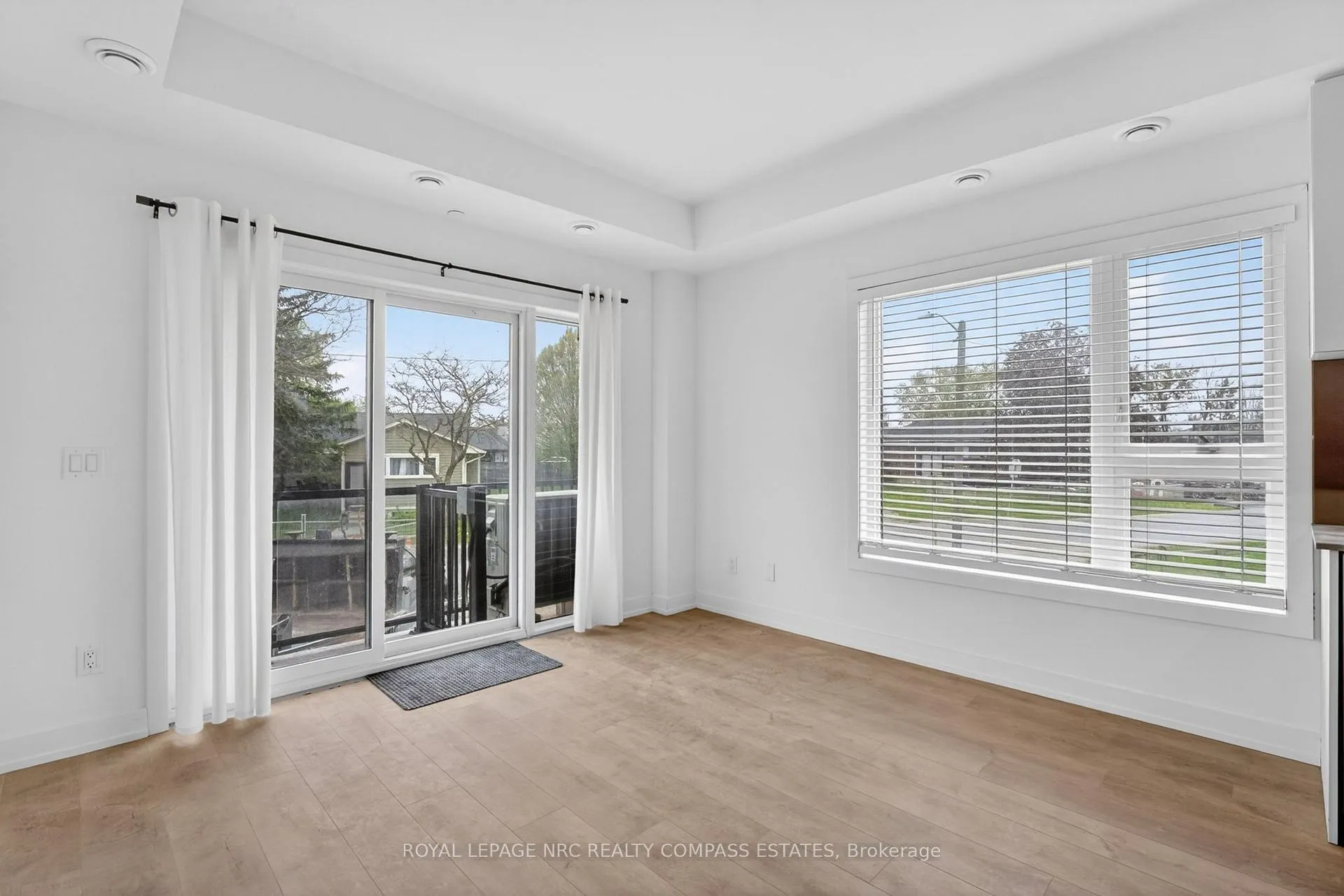Photo 2 of Unit 201A, 16 Melbourne Avenue, St. Catharines, E. Chester — HOMEH