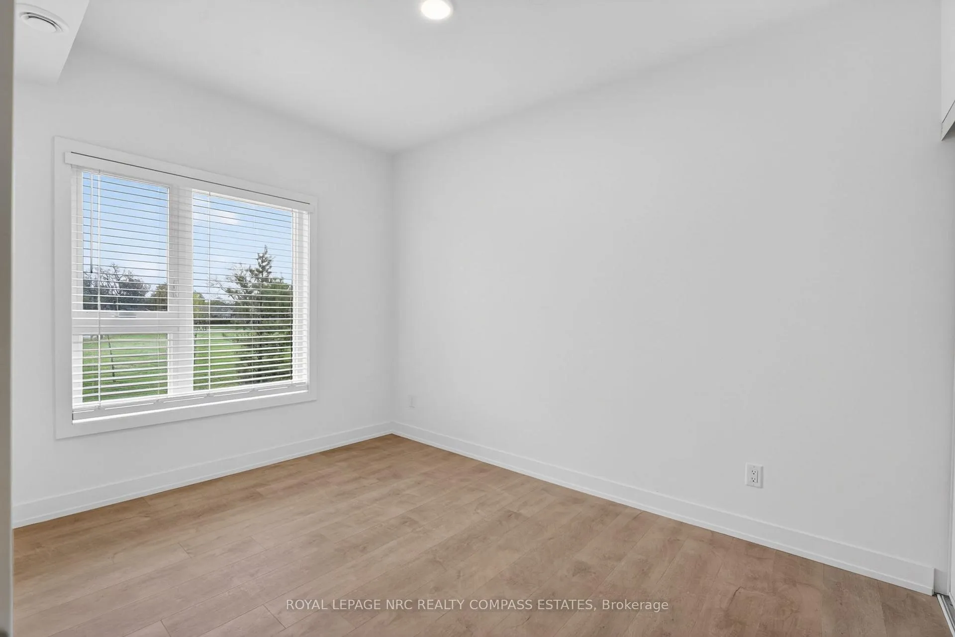 Photo 12 of Unit 201A, 16 Melbourne Avenue, St. Catharines, E. Chester — HOMEH