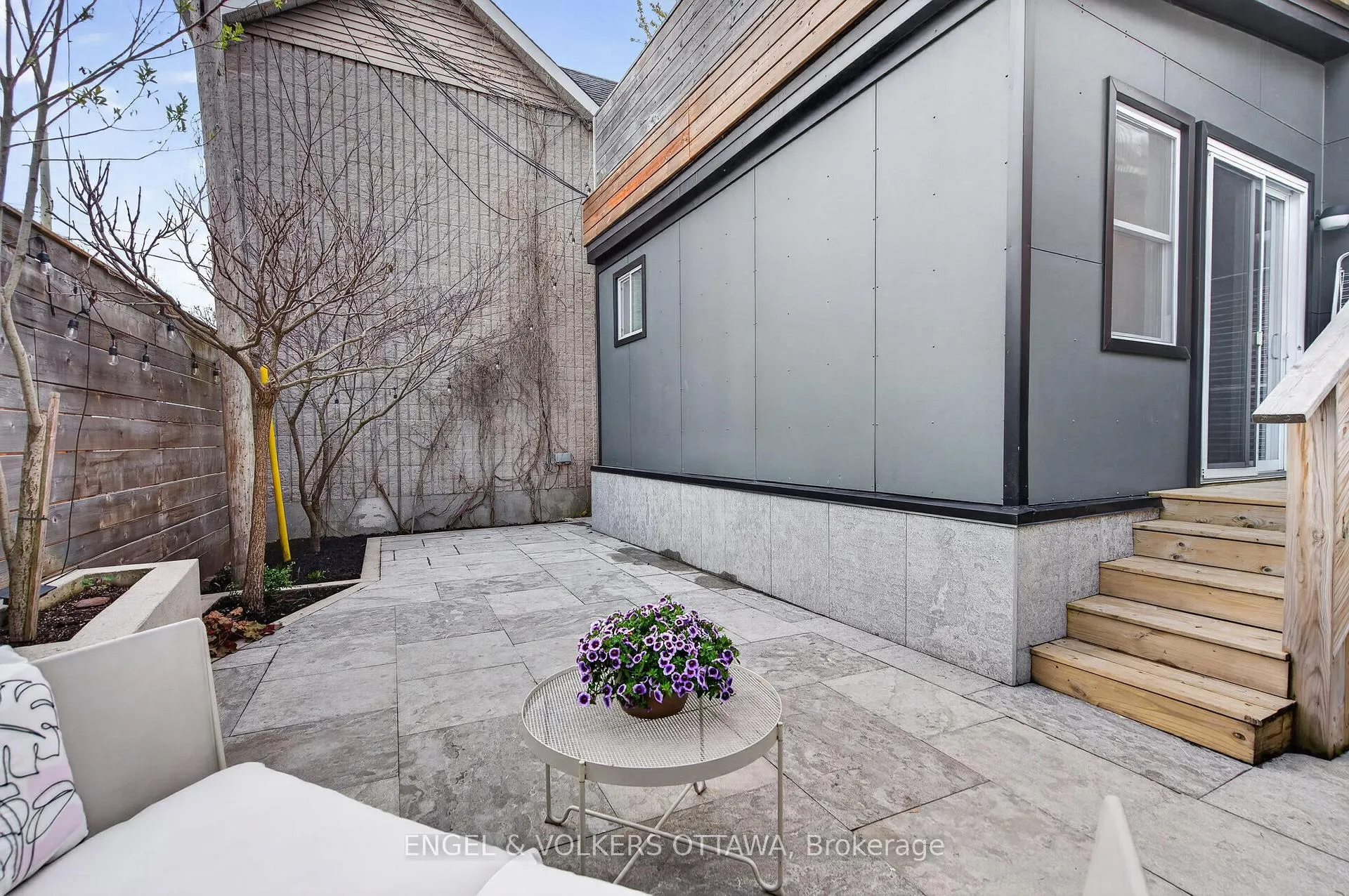 Photo 36 of 59 Bell Street N, Ottawa, West Centre Town — HOMEH