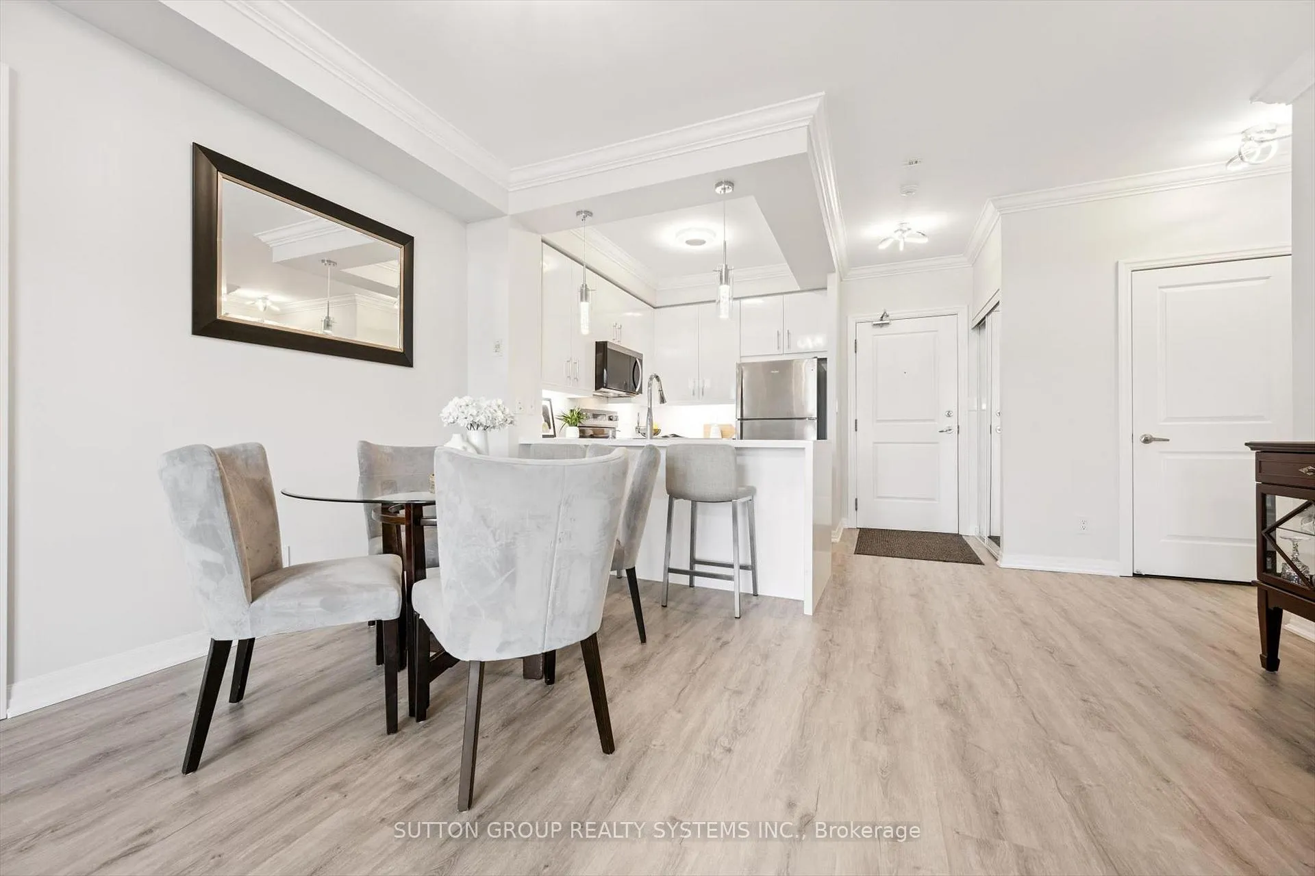 Photo 5 of Unit 505, 245 Dalesford Road, Etobicoke, Stonegate-Queensway — HOMEH