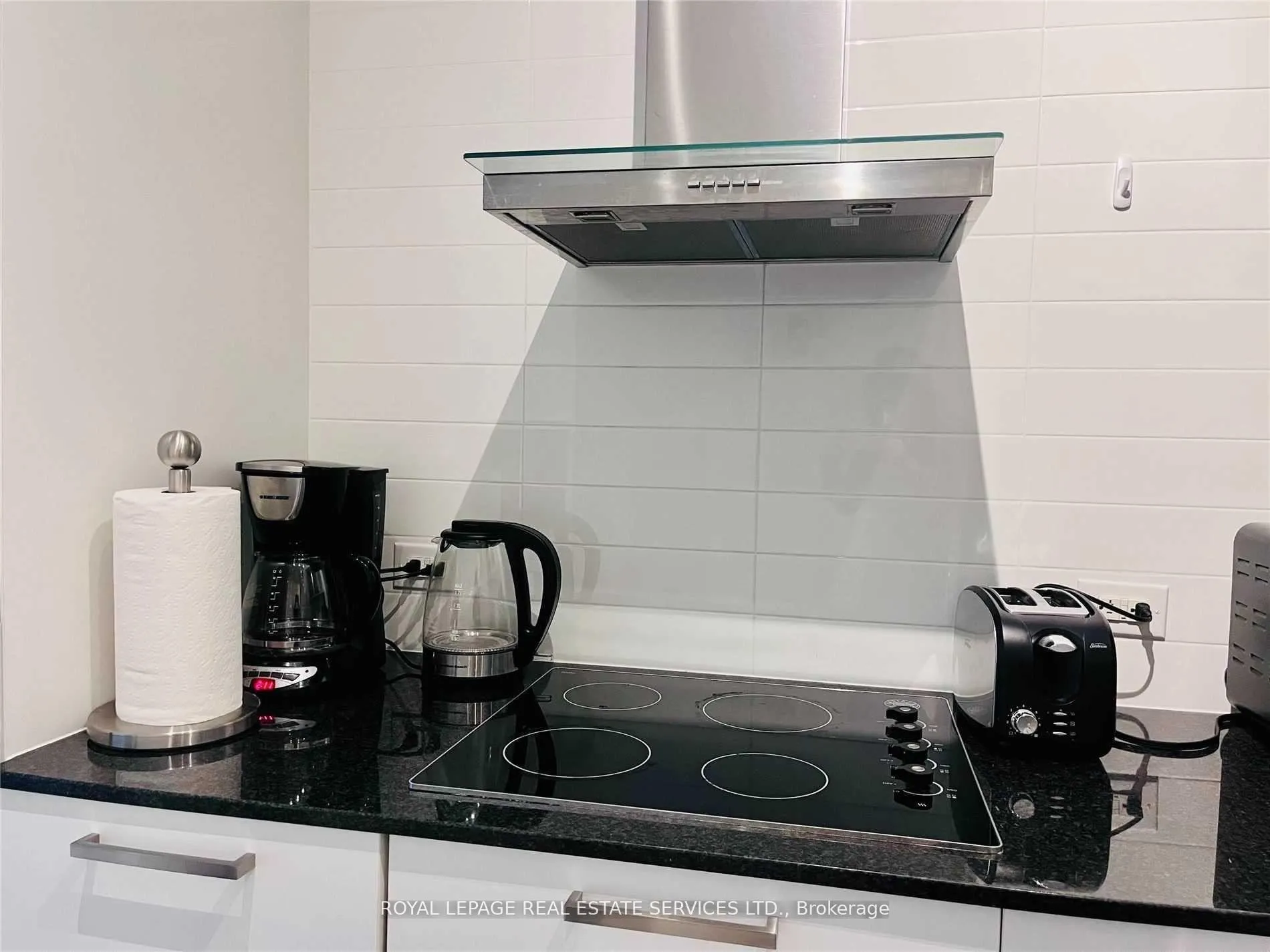 Photo 14 of Unit 1909, 14 York Street E, Toronto, Waterfront Communities — HOMEH