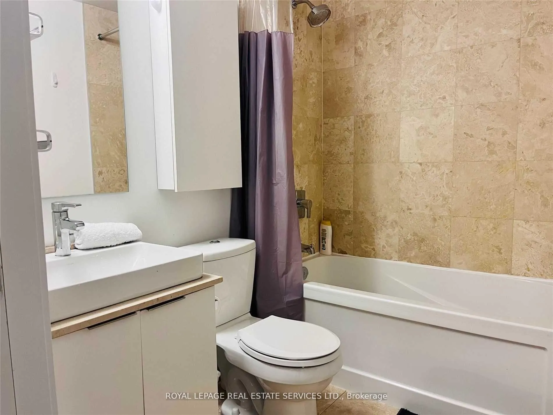 Photo 17 of Unit 1909, 14 York Street E, Toronto, Waterfront Communities — HOMEH