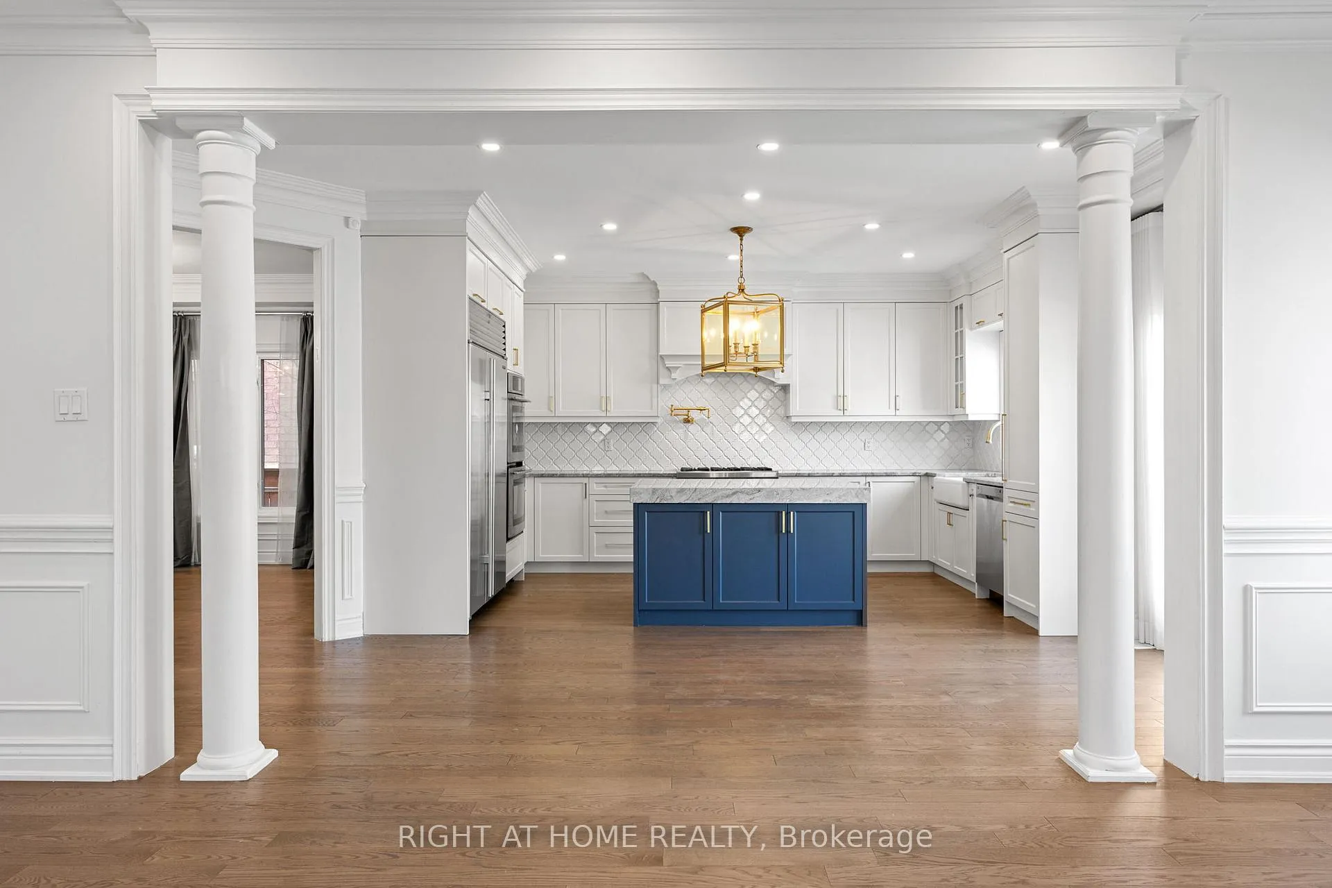Photo 12 of 116 Knightshade Drive, Vaughan, Patterson — HOMEH