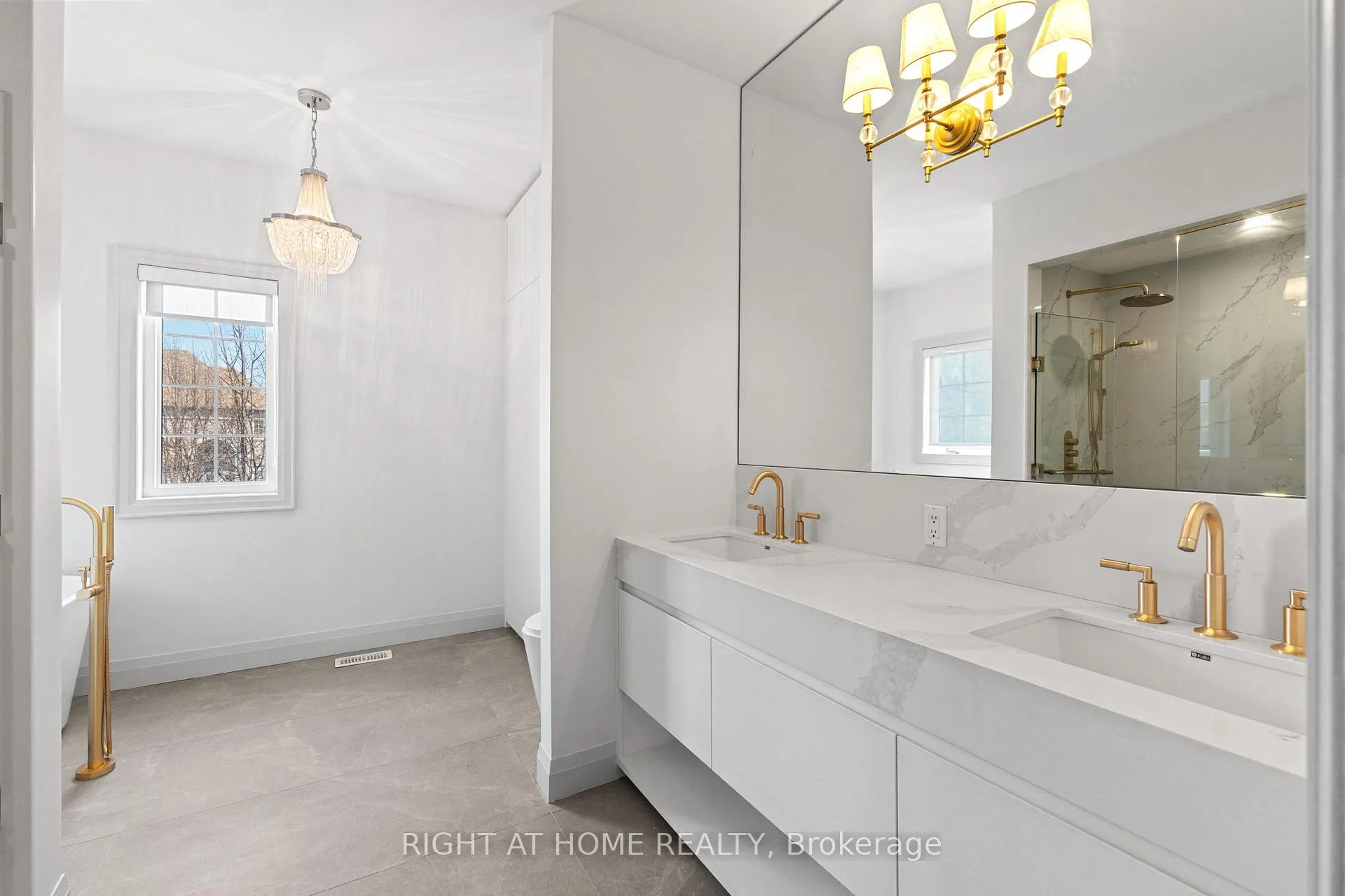 Photo 24 of 116 Knightshade Drive, Vaughan, Patterson — HOMEH