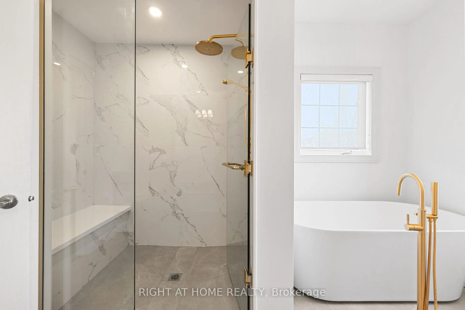 Photo 26 of 116 Knightshade Drive, Vaughan, Patterson — HOMEH