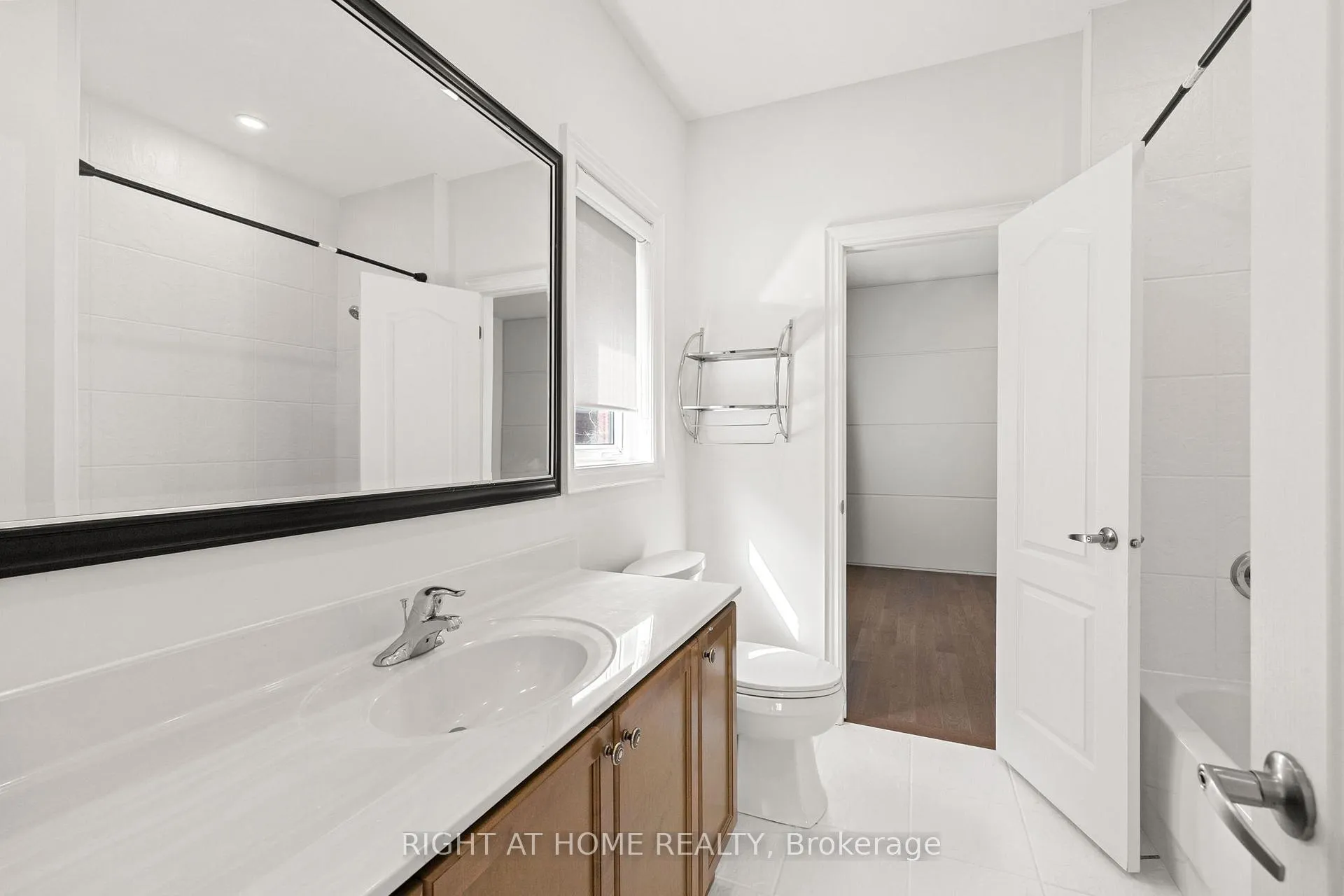 Photo 30 of 116 Knightshade Drive, Vaughan, Patterson — HOMEH