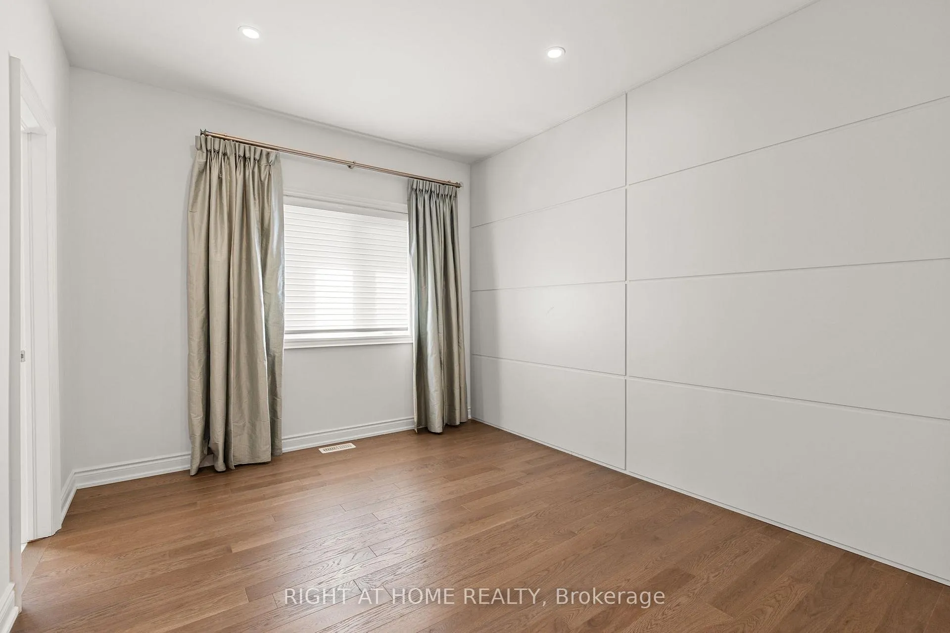 Photo 31 of 116 Knightshade Drive, Vaughan, Patterson — HOMEH