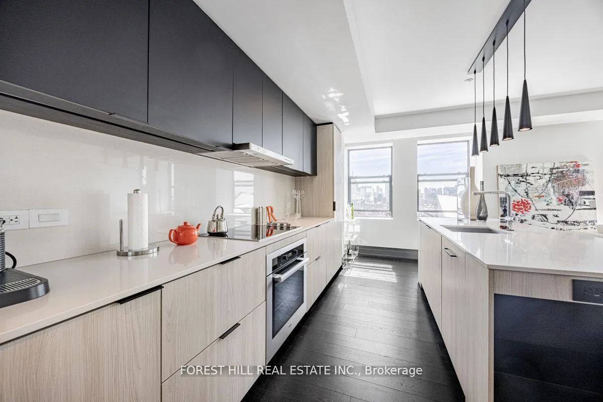 Photo 10 of Unit 1505, 2 Avenue Road, Toronto, The Annex — HOMEH