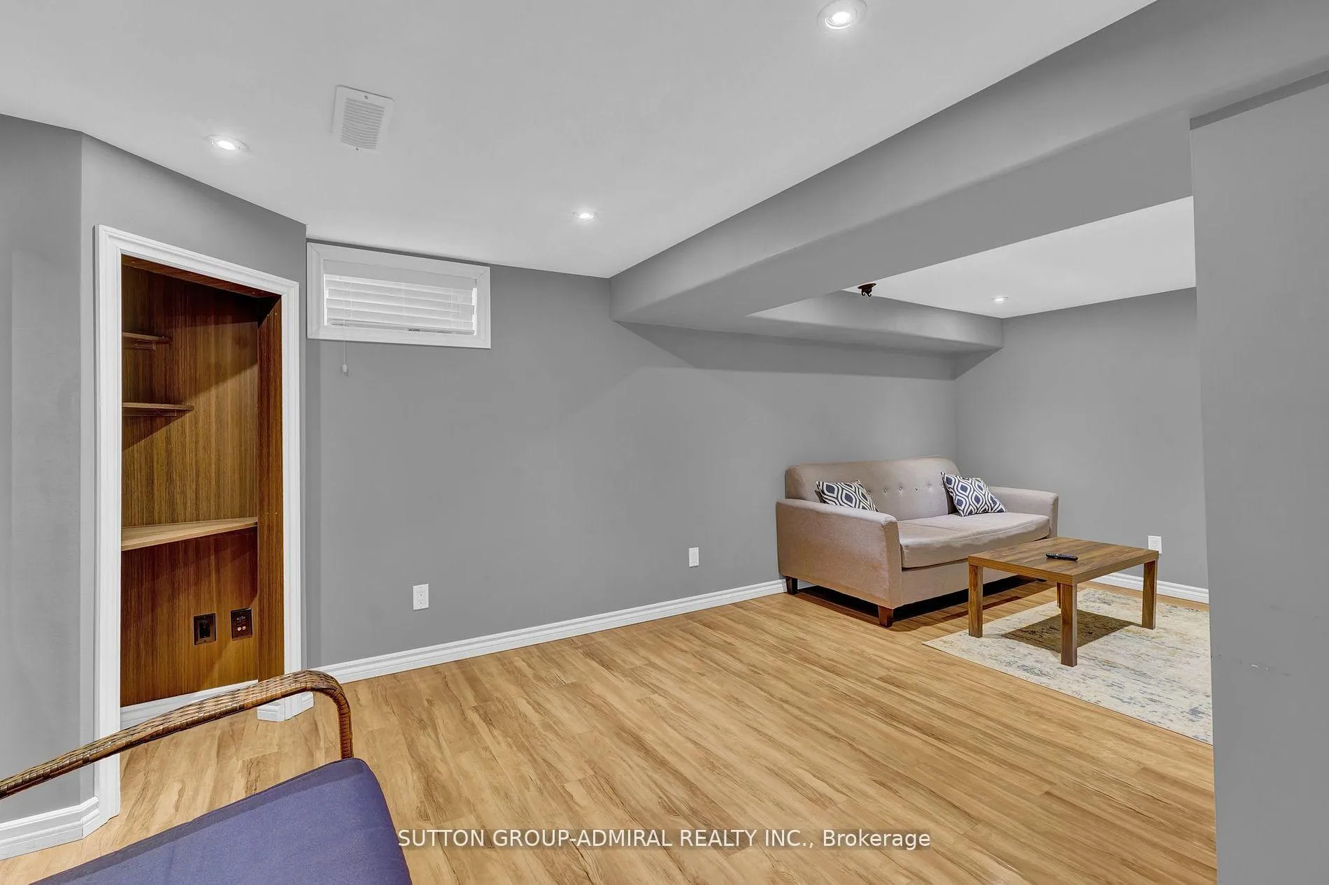 Photo 25 of 52 Garden Avenue, Brampton, Brampton West — HOMEH
