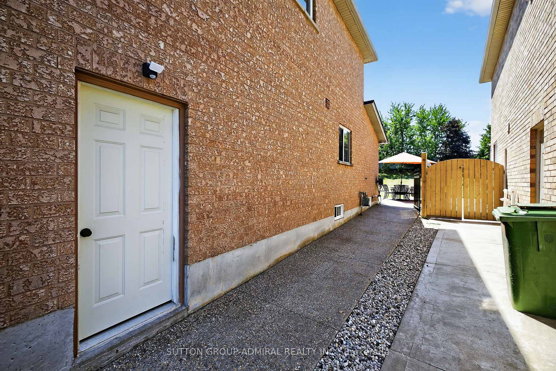 Photo 40 of 93 Harvest Moon Drive, Caledon, Bolton West — HOMEH