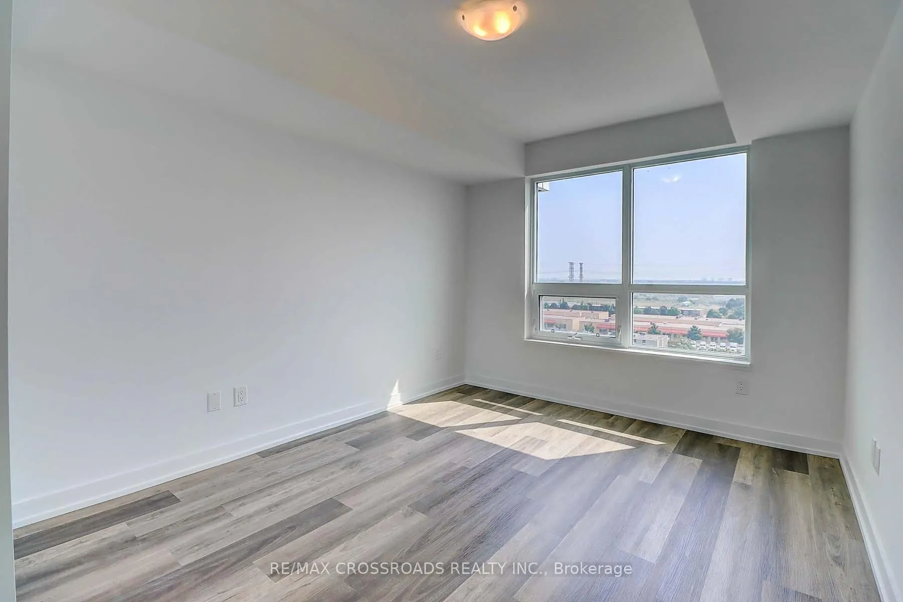 Photo 12 of Unit 1111, 1480 Bayly Street, Pickering, Bay Ridges — HOMEH