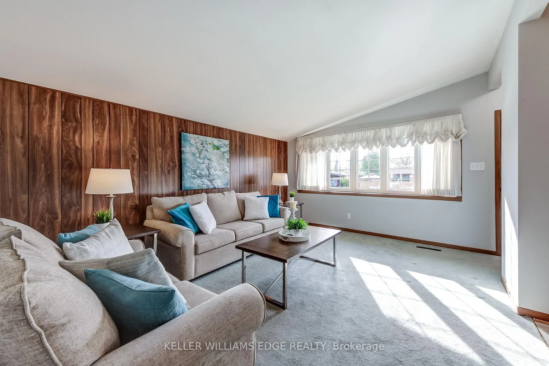 Photo 8 of 43 Lawfield Drive, Hamilton, Lawfield — HOMEH