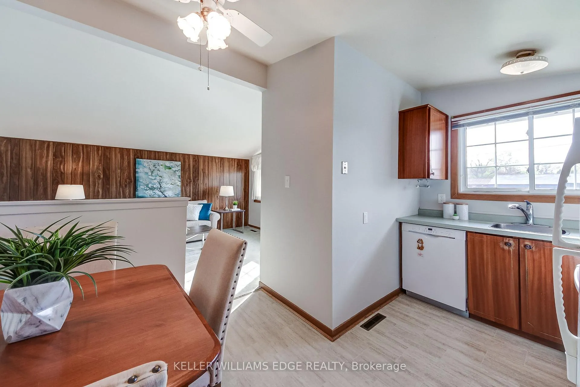 Photo 11 of 43 Lawfield Drive, Hamilton, Lawfield — HOMEH