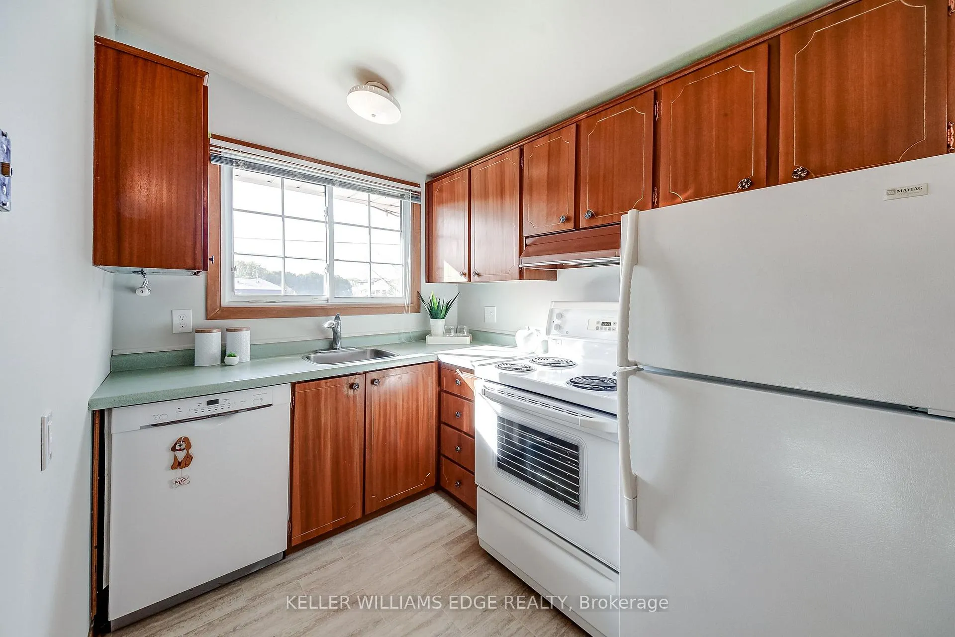 Photo 13 of 43 Lawfield Drive, Hamilton, Lawfield — HOMEH